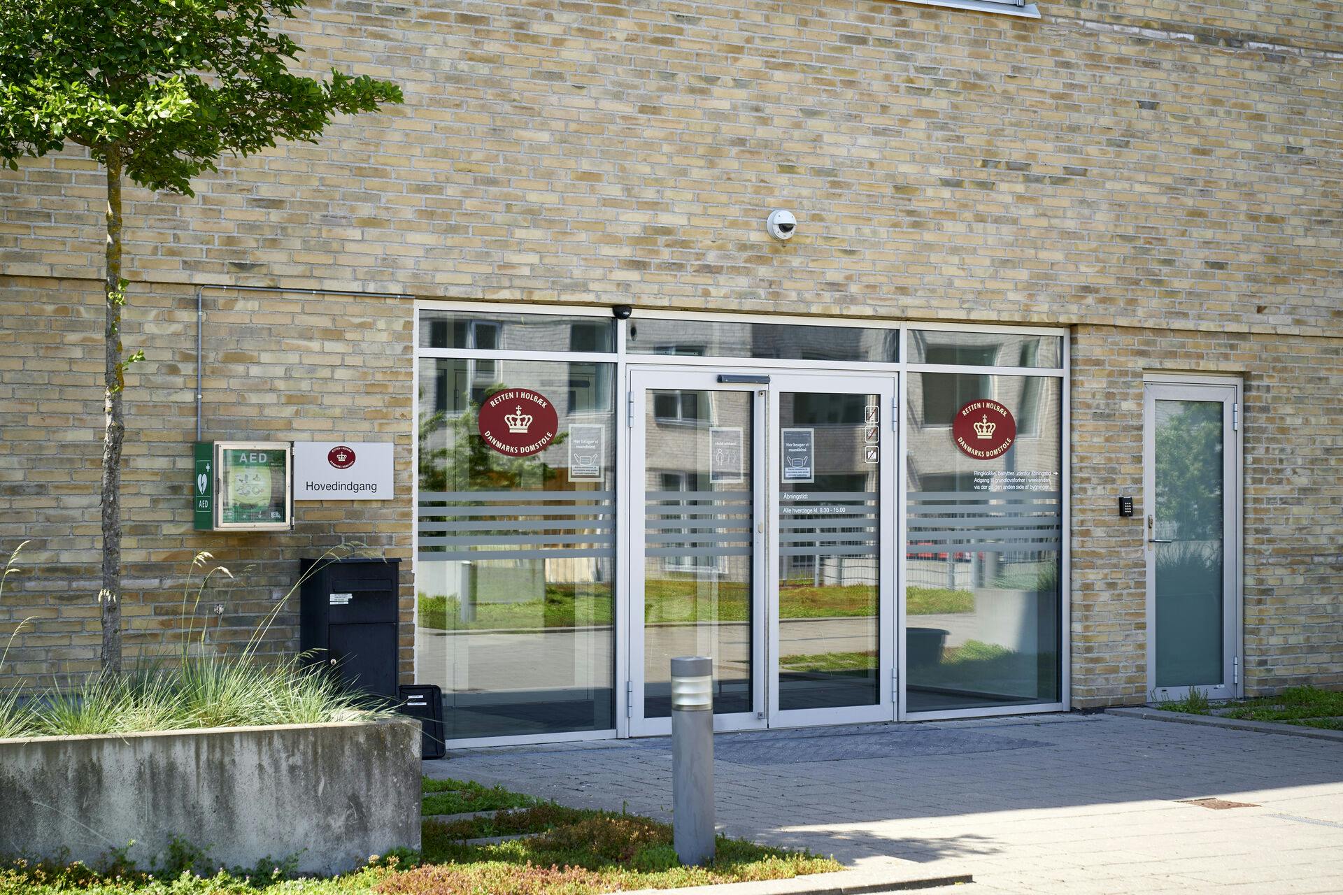 Indgang til retten i Holbæk den 3. juni 2021