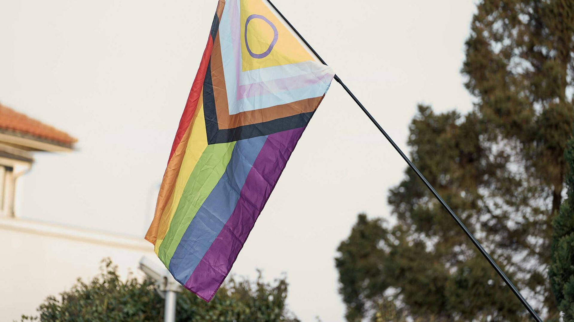 LGBTQAI+ flag i København.
