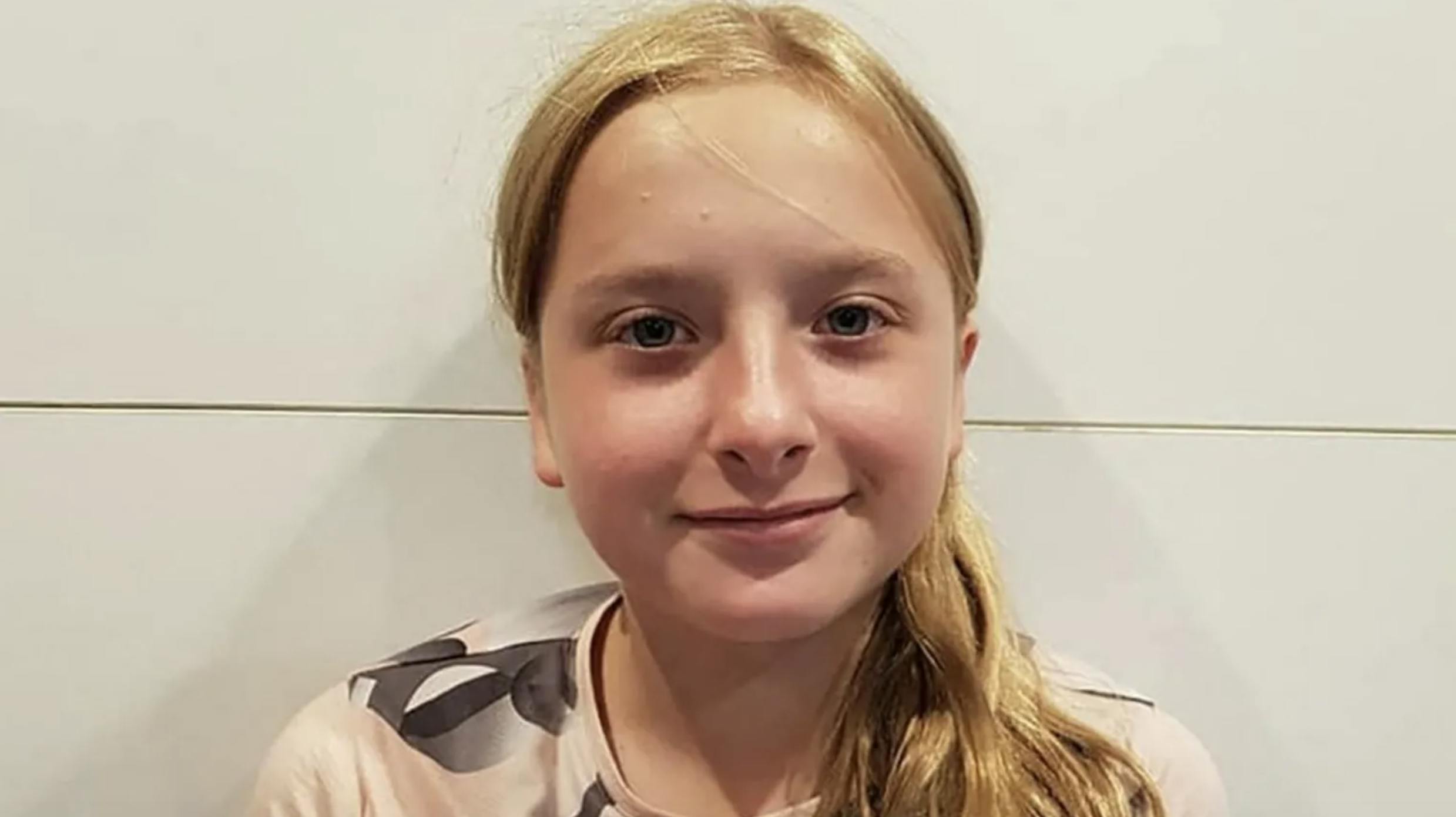 En fransk kvinde er blevet idømt livsvarigt fængsel, efter hendes forbrydelse rystede hele landet: Kvinden voldtog, torturerede og myrdede en blot 12-årig pige, før hun efterlod liget foran den bygning, hvor pigens familie boede. 