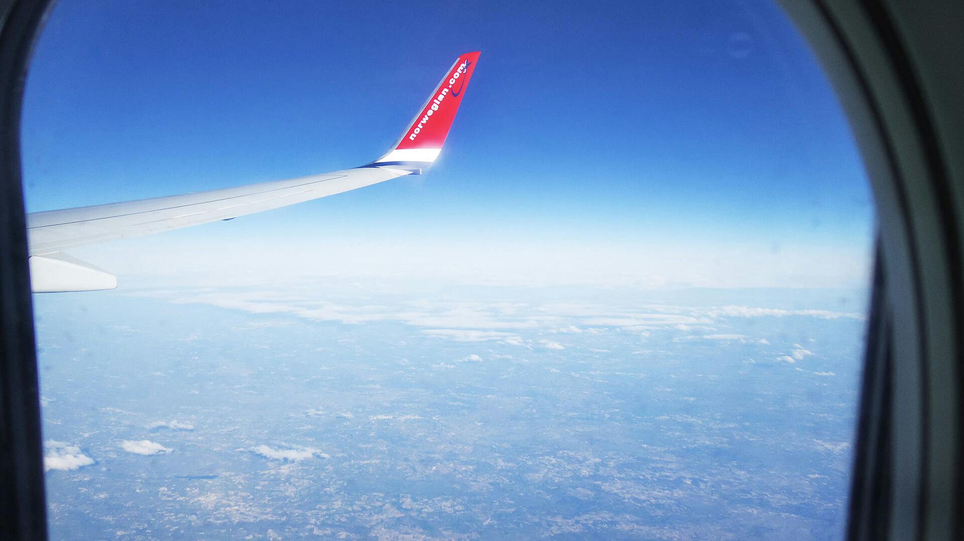 Selv om flypriserne generelt ikke er meget under gennemsnittet for årtiden, så er priserne til to europæiske byer historisk lave i uge 48.