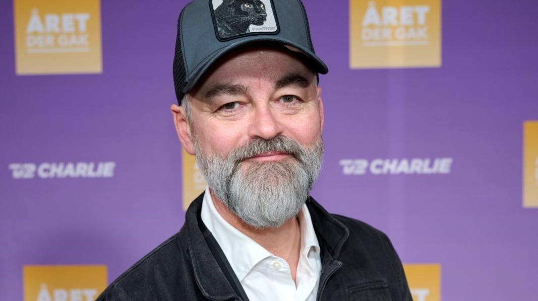 Hos TV2 Nord mener man ikke, at man kopierer Chili Klaus, når man lader politikere spise chili på video. - Jeg synes, det er vigtigt at sige, at der jo bliver snakket politik. Det er sjovt, men også public service. Der synes jeg mere, Chili Klaus er re