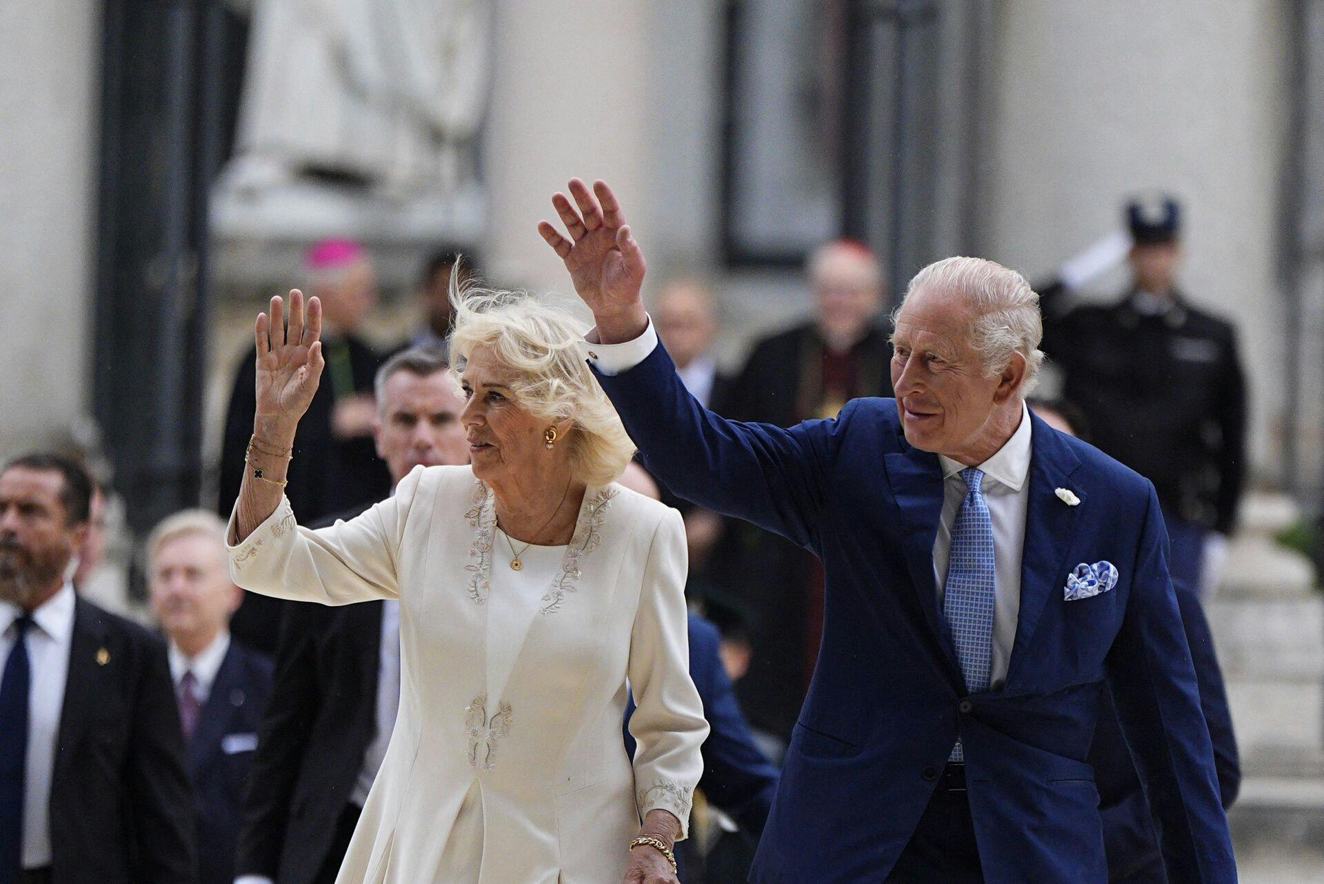 Kong Charles og dronning Camilla har frataget Andrew det sidste, der var at fratage.