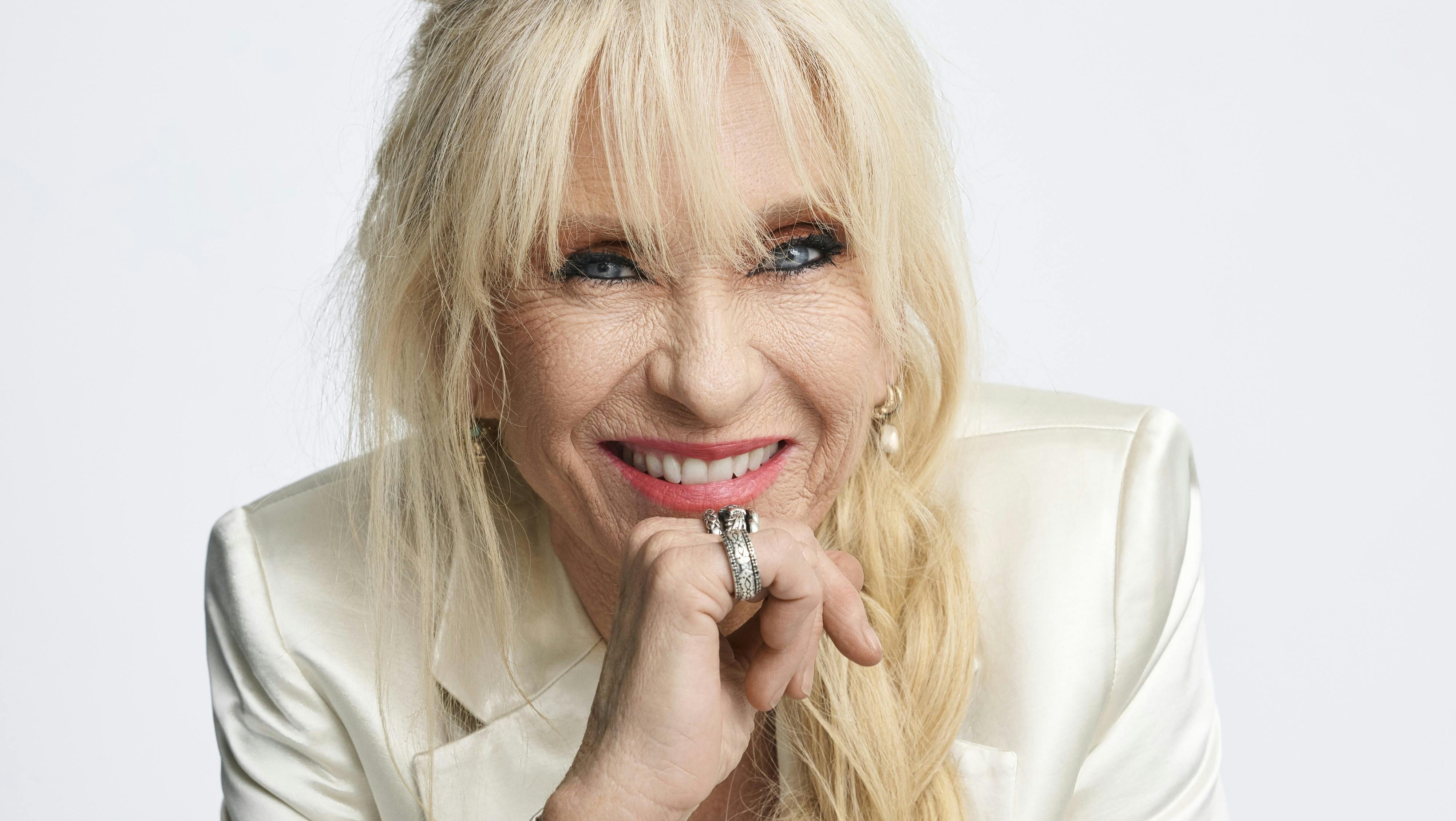 Sanne Salomonsen fortæller om sit vilde liv i den nye erindringsbog "Det hele". 