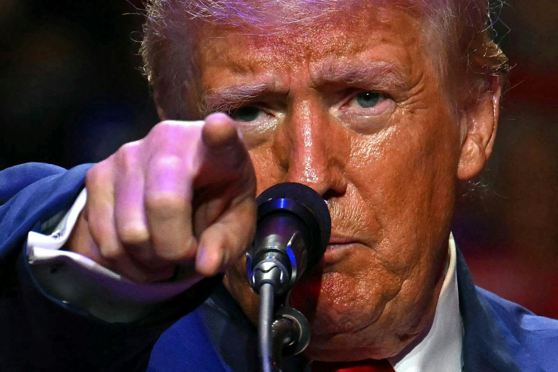 USA’s præsident, Donald Trump, langer ud efter Nigerias regering og advarer om militær indgriben, hvis drab på kristne fortsætter.