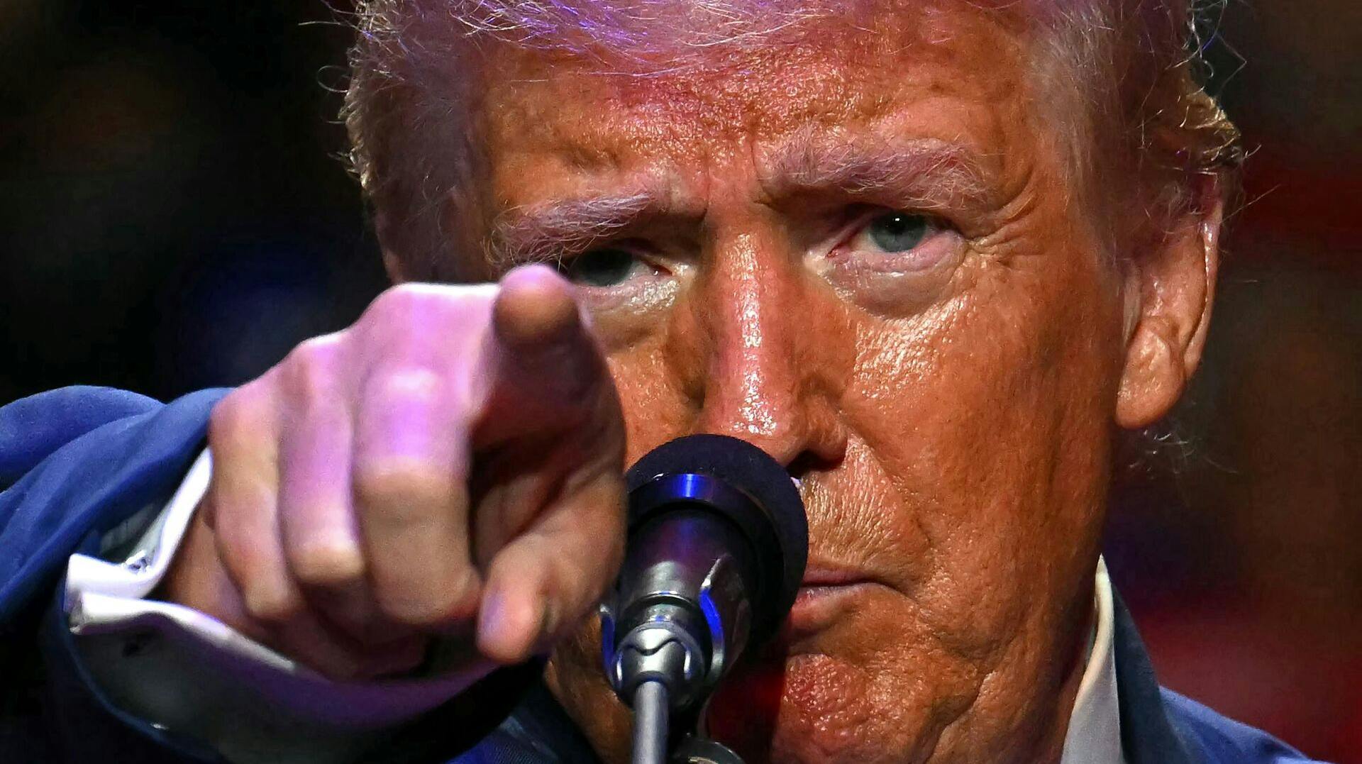 USA’s præsident, Donald Trump, langer ud efter Nigerias regering og advarer om militær indgriben, hvis drab på kristne fortsætter.