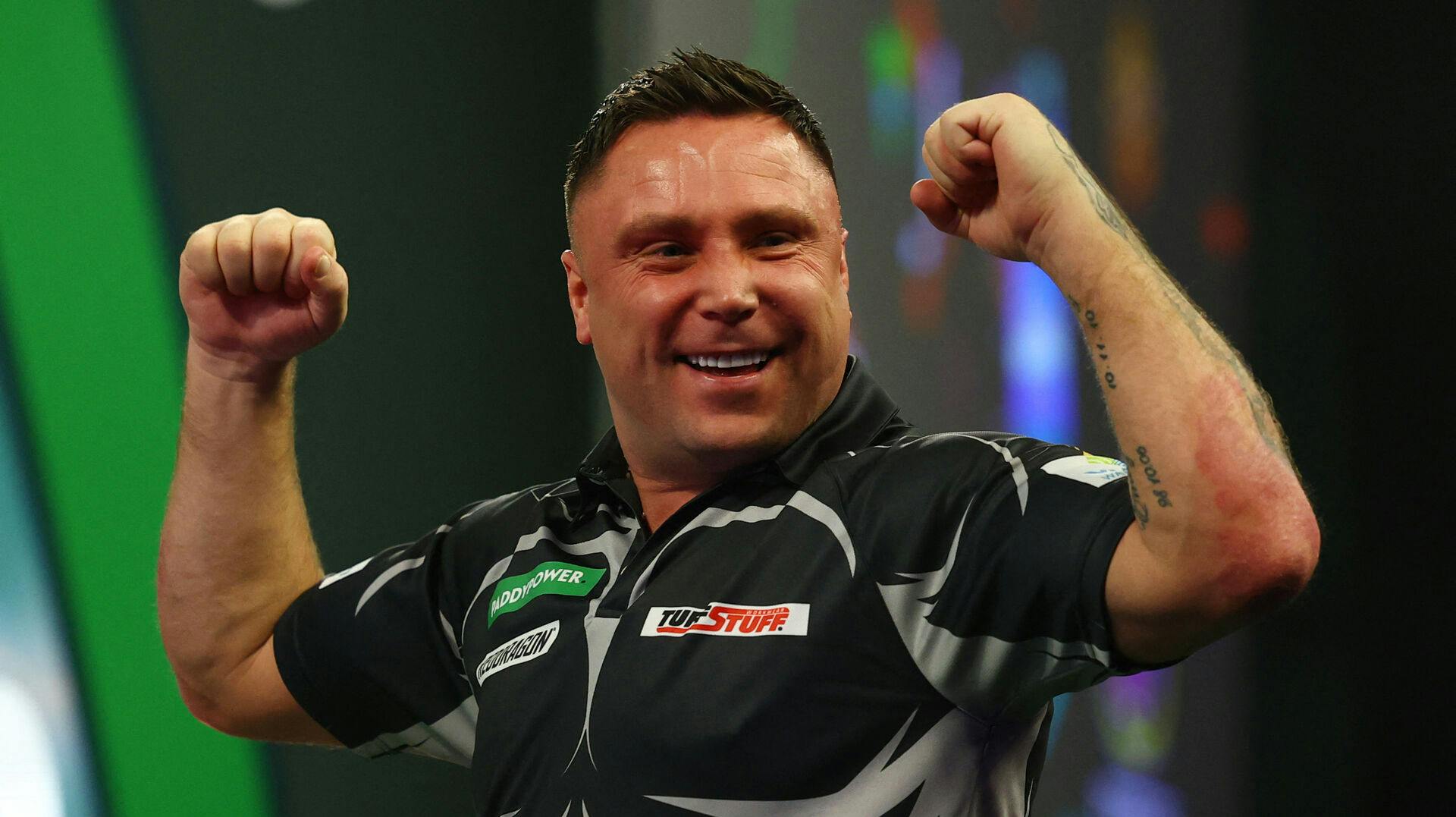 Gerwyn Price inden han smed de mange kilo. 
