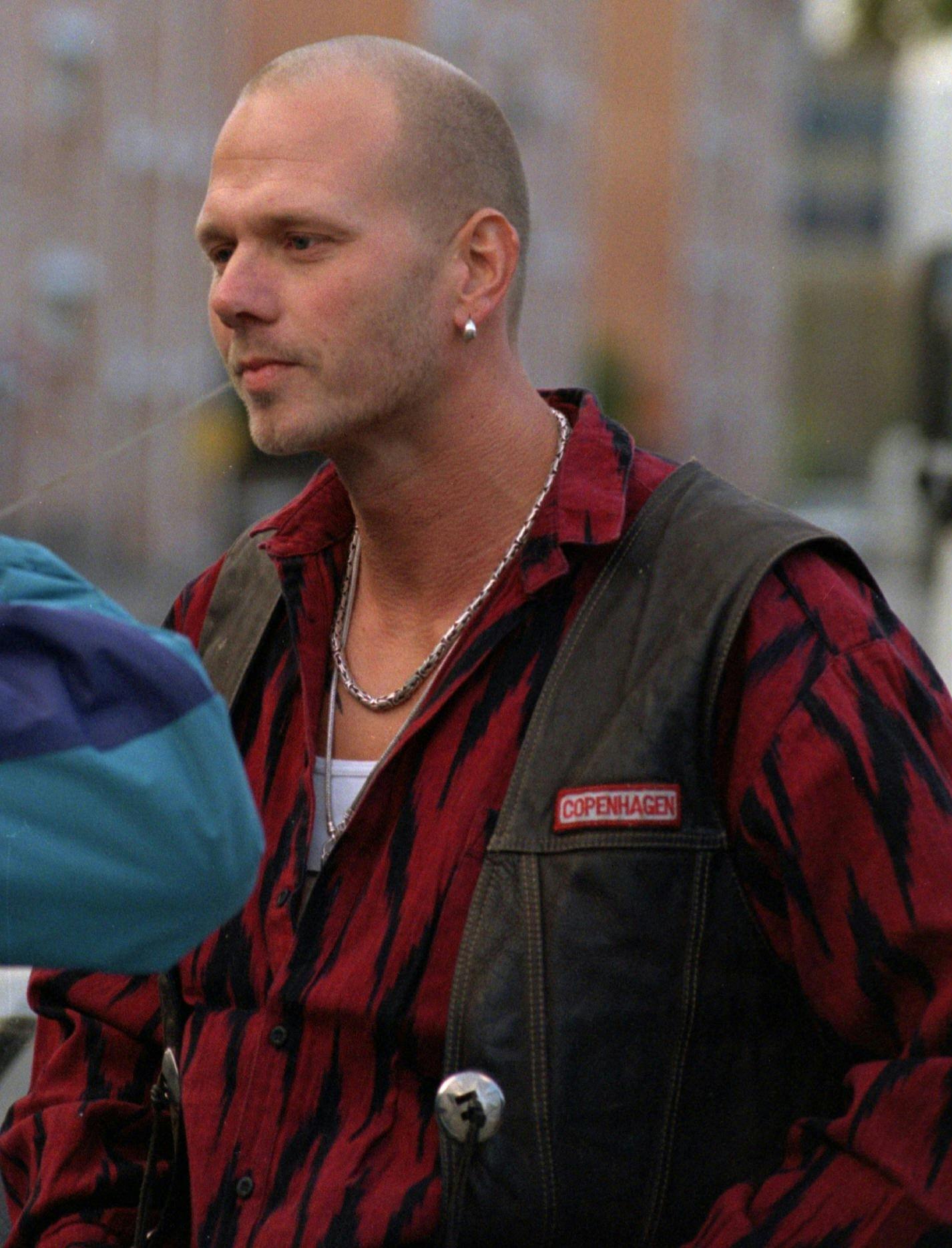 I midten af 90'erne dannede Camilla Miehe-Renard par med Hells Angels-rockeren Michael "Lange" Christensen.