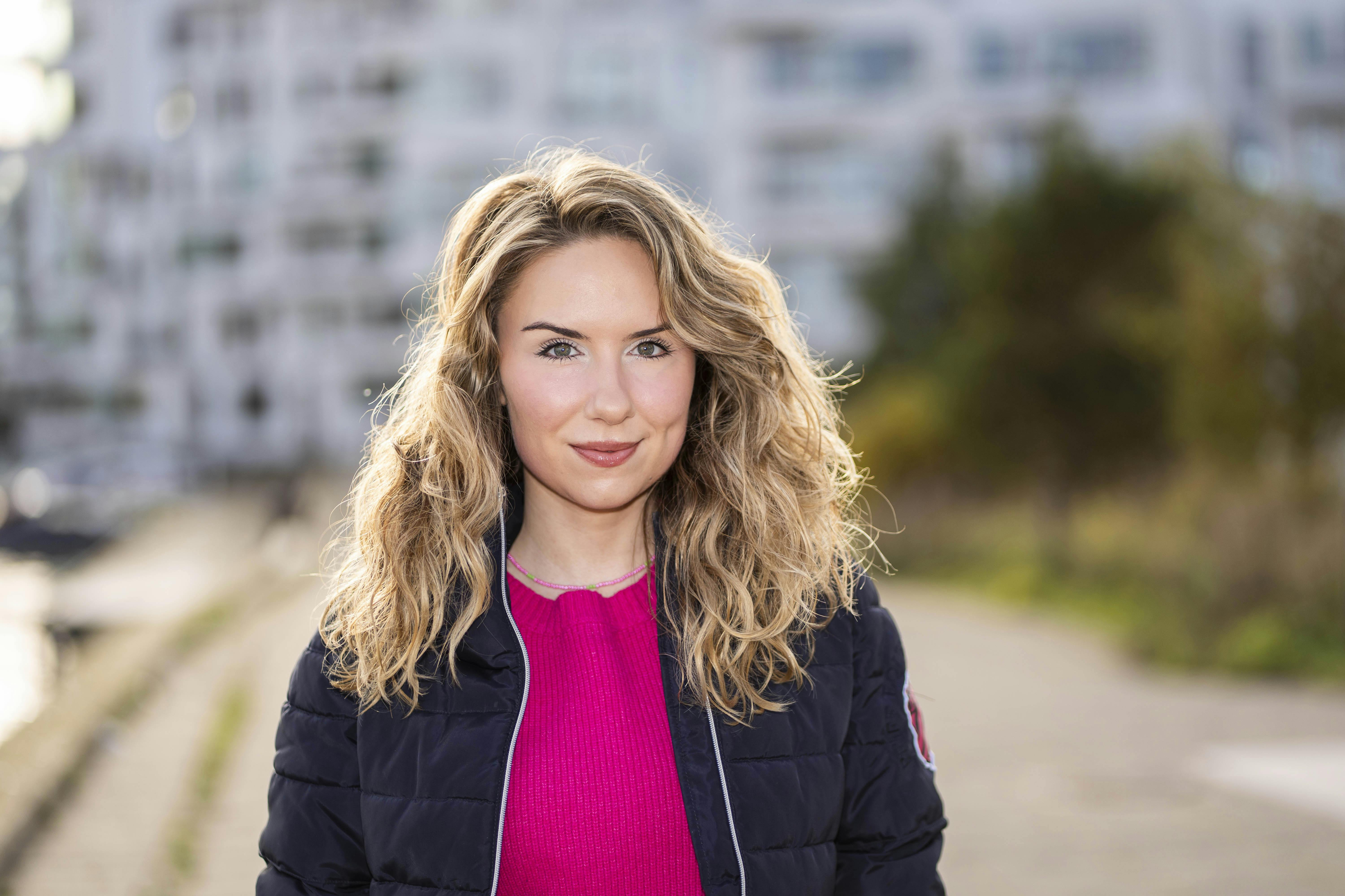 Skuespiller Miri-Ann Beuschel fra ”Døm vores forhold” er skuffet over klipningen af programmet.