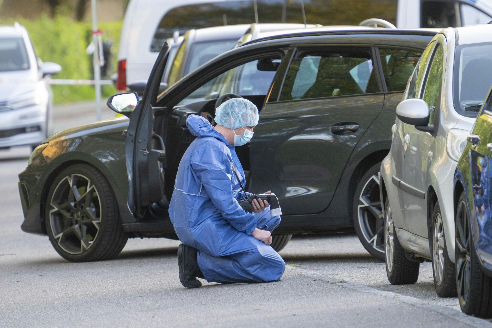 Mandens 12-årige datter sad i bilen, da han blev skudt.