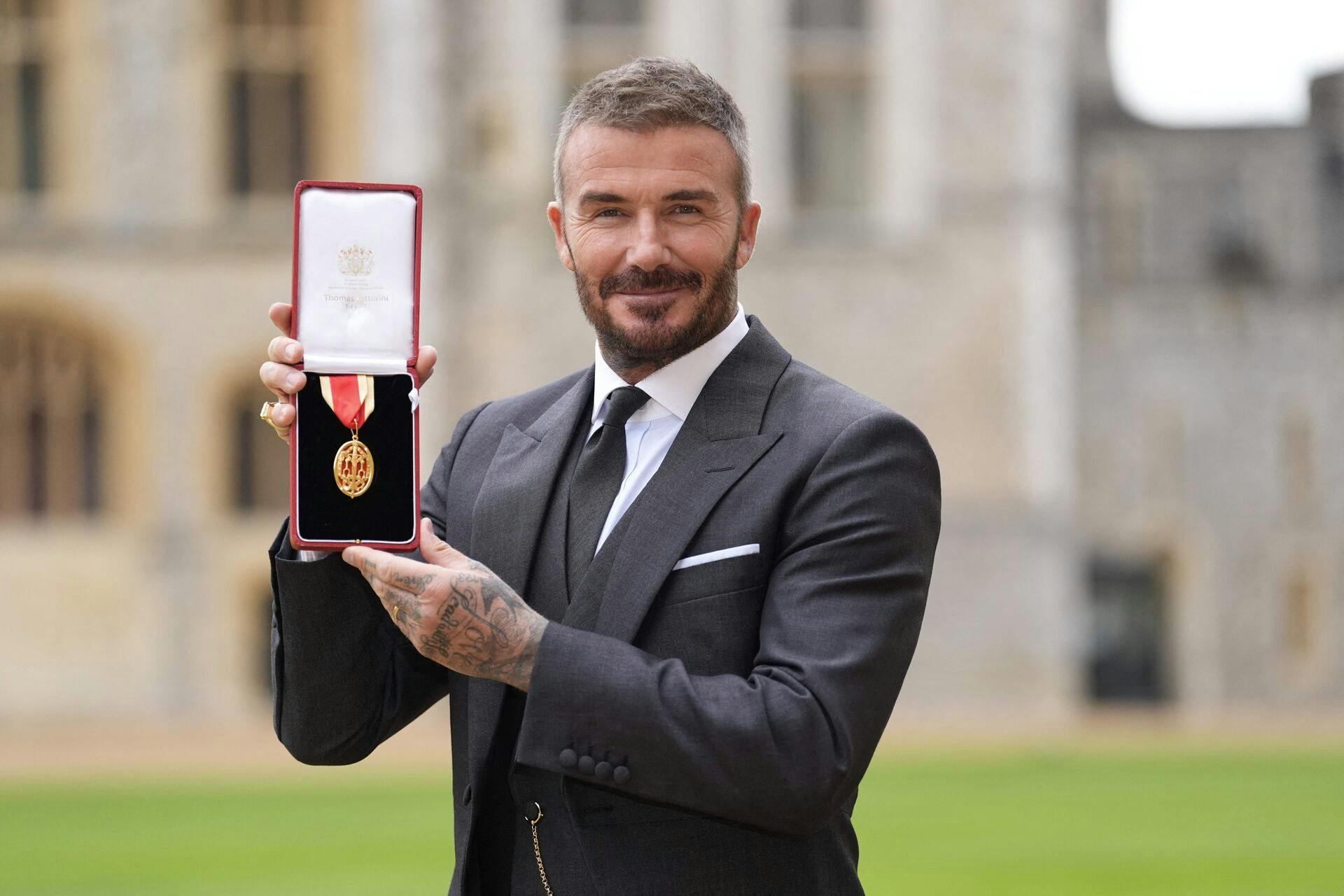 David Beckham er blevet slået til ridder.