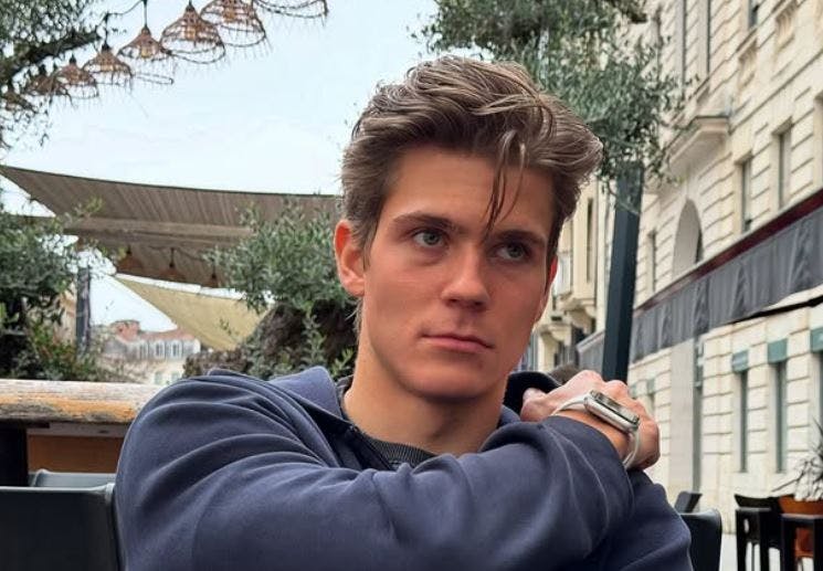 kurts adams rozentals skal til at finde ud af, hvad der nu skal ske med karrieren.&nbsp;