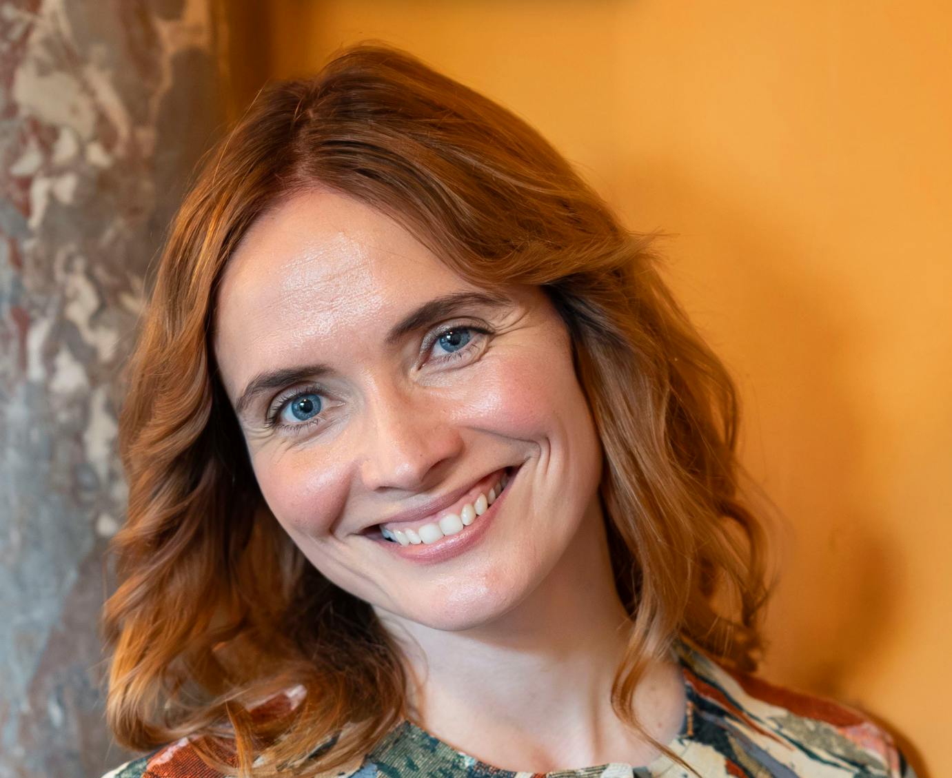 Neel Rønholt har gang i mange ting - nu har hun fået Joakim Mæhle med på vognen.