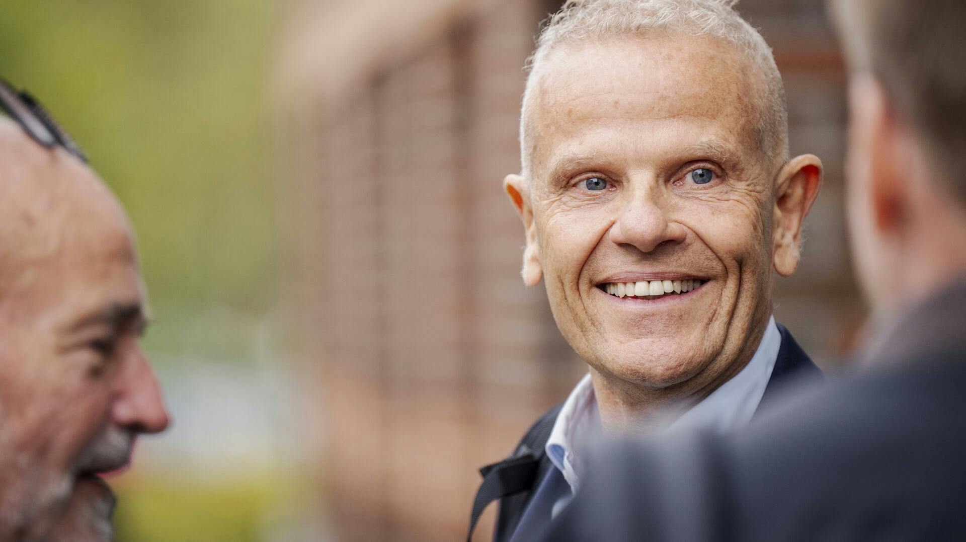 Et det glæde eller desperation, som smilets ejermand Lars Findsen her signalerer?