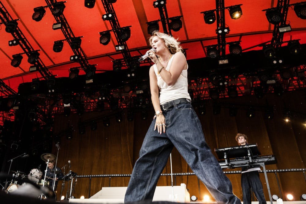 Annika har været en af de helt store kvindelige artister i Danmark det seneste år. I sommer åbnede hun Orange scene på Roskilde Festival. - Foto: Helle Arensbak/Ritzau Scanpix