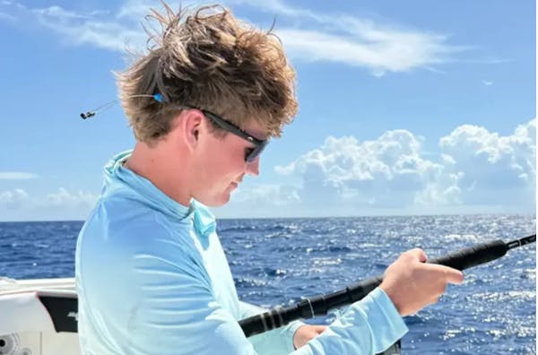 Offeret er blevet identificeret som kun 18-årige JT Schroeder.