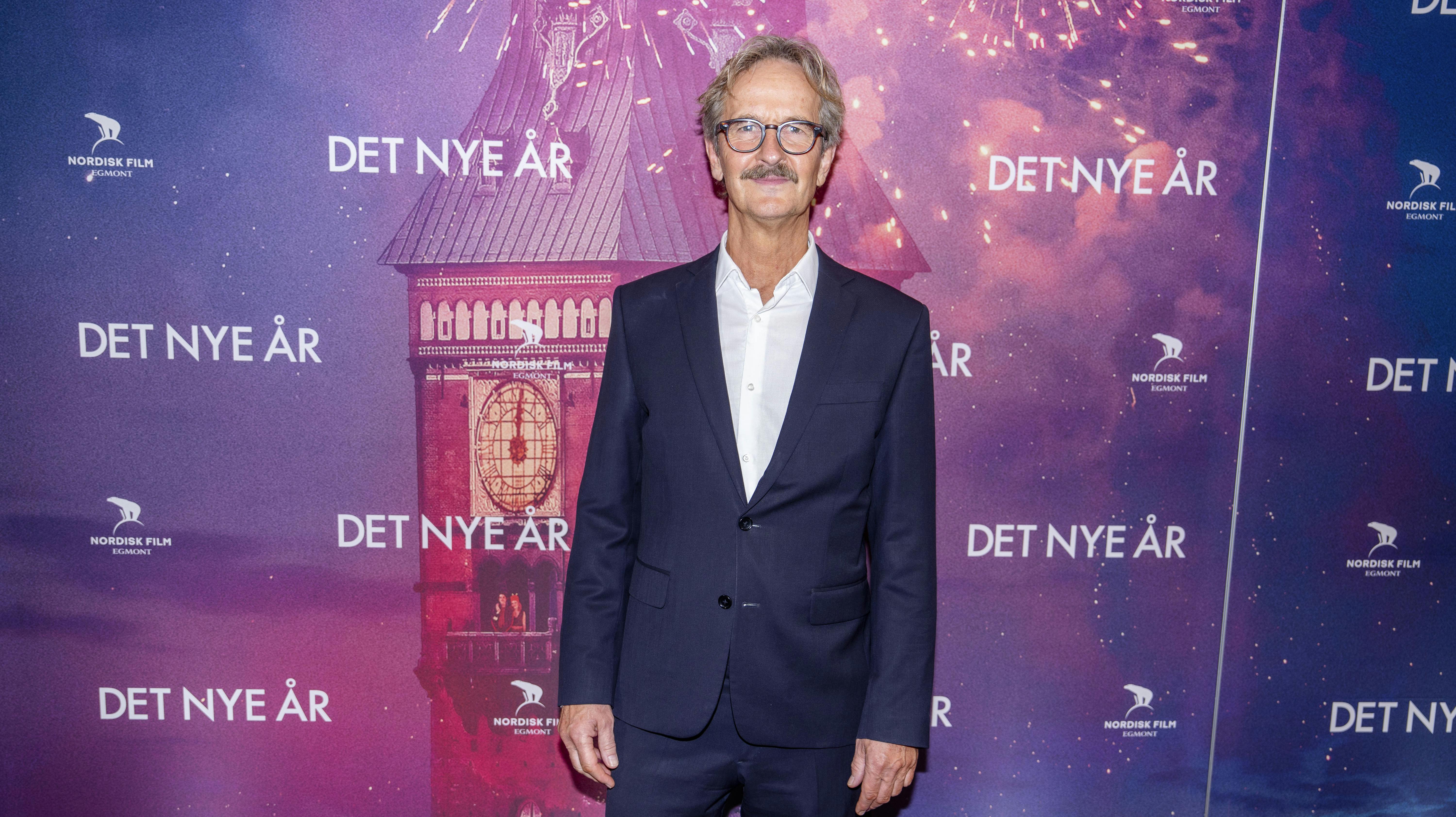 Opgave: Premiere på filmen ”Det nye år”. Tid og sted: Klokken 19. Dørene åbner 19.15. Imperial. Strax: Ja Video: Ja, vi laver video fra den røde løber, som skal sendes ind med det samme. (Ikke live). Journalist: Laura og muligvis en mere.