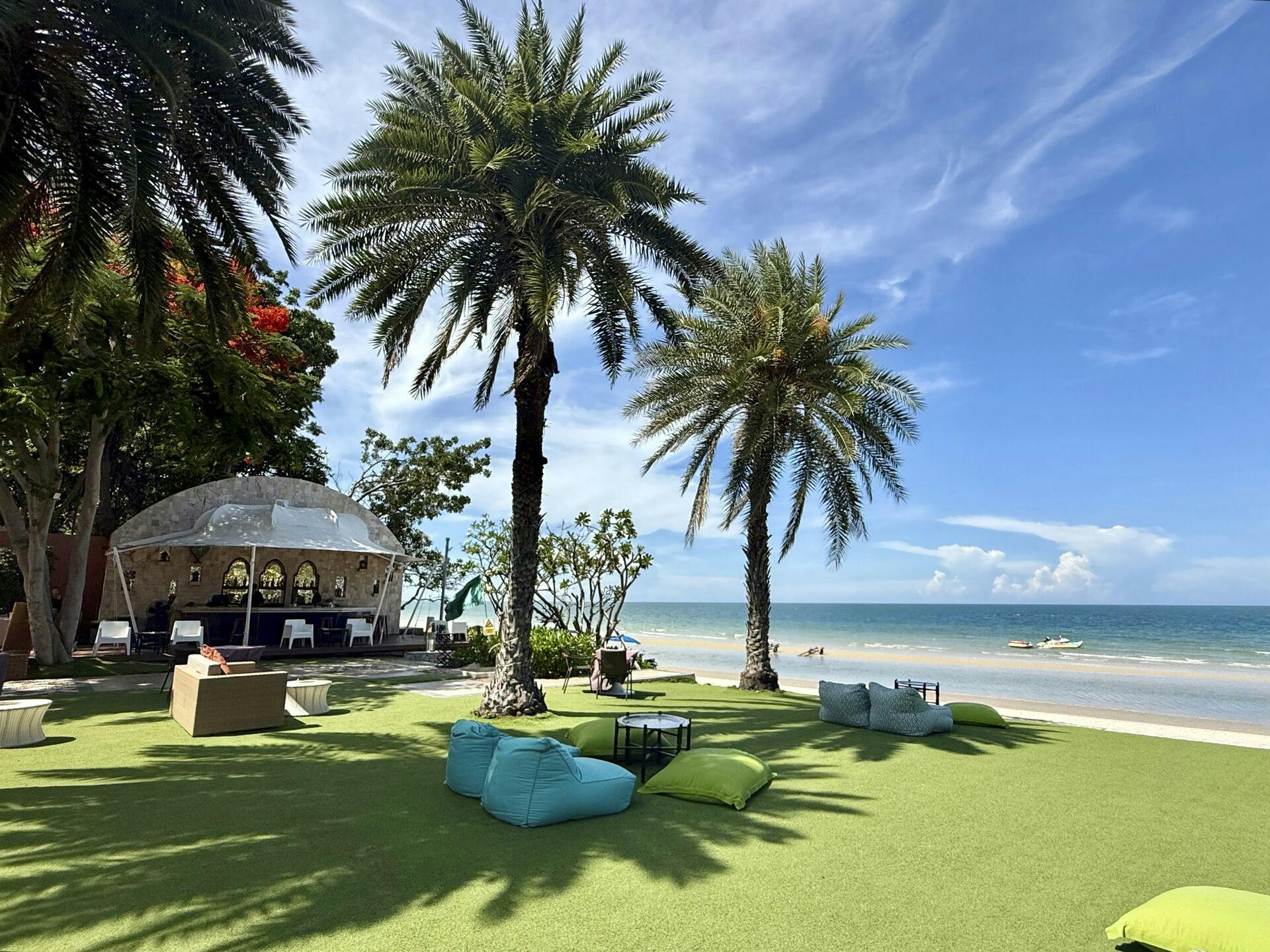 11 May 2025, Thailand, Hua Hin: A beach bar can be seen on the white beach of Hua Hin. The resort is located around three hours' drive southwest of Bangkok. Photo by: Carola Frentzen/picture-alliance/dpa/AP Images