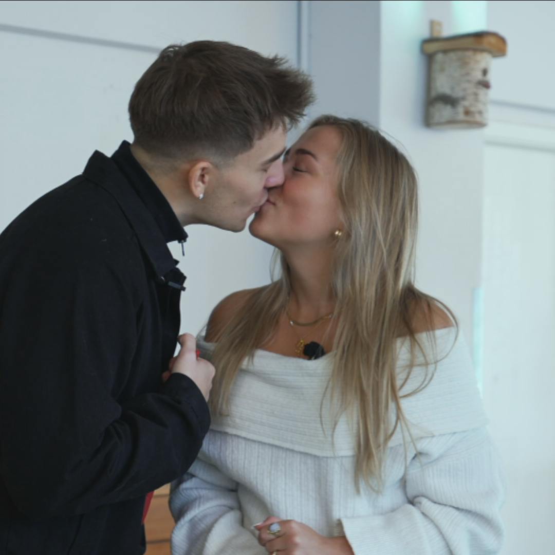 Oliver Wollenberg og Dina Mary blev kærester på "Love Island". Nu kan man følge dem i spin-off-serien "Livet efter Love Island".