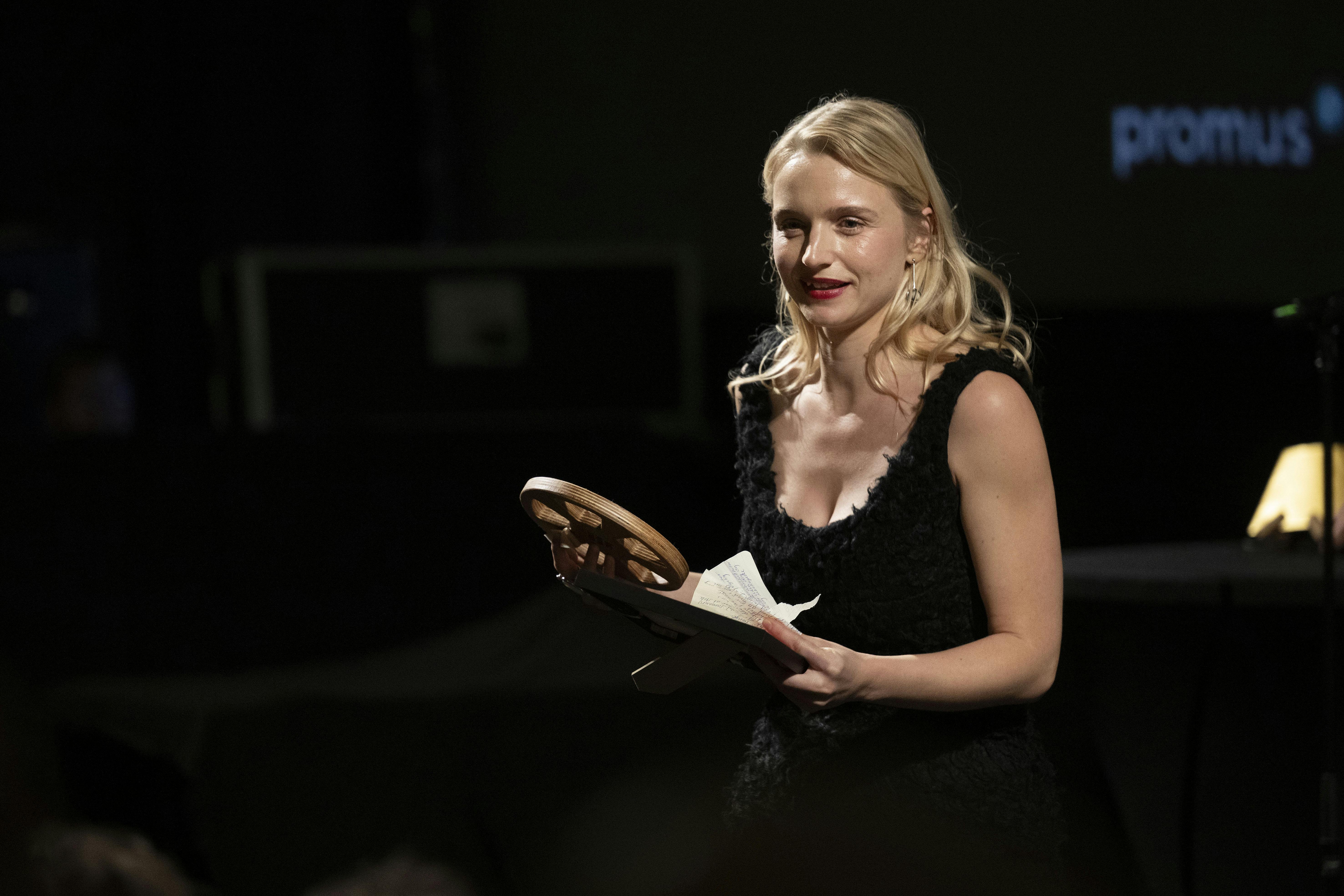 SERIES AWARDS 2025Talentprisen: Clara Dessau, LegendenFoto: © Lars Horn / Baghuset Dato: 06.11.25