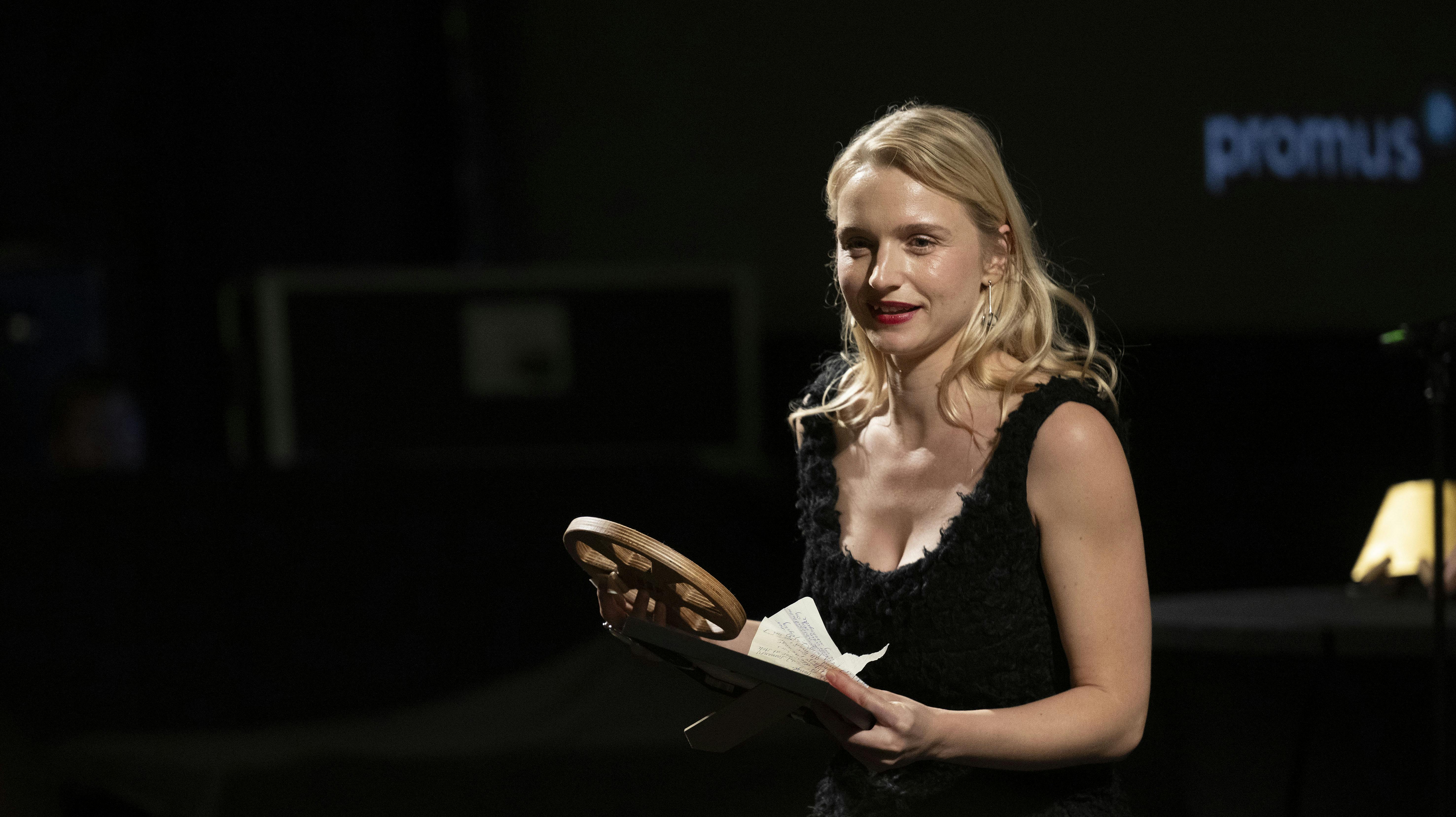 SERIES AWARDS 2025Talentprisen: Clara Dessau, LegendenFoto: © Lars Horn / Baghuset Dato: 06.11.25