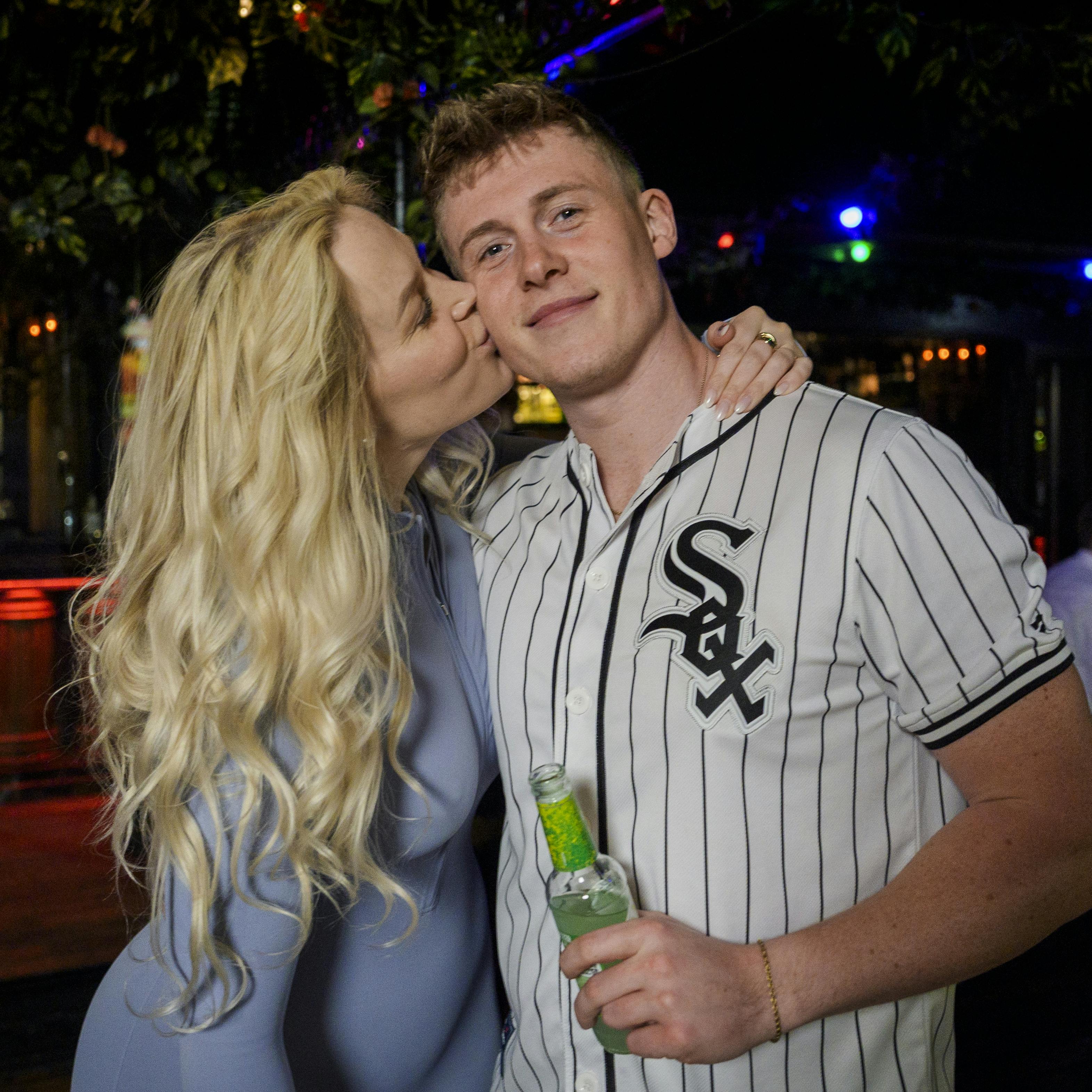 Louise Hjort og Sejr Bek skal giftes.