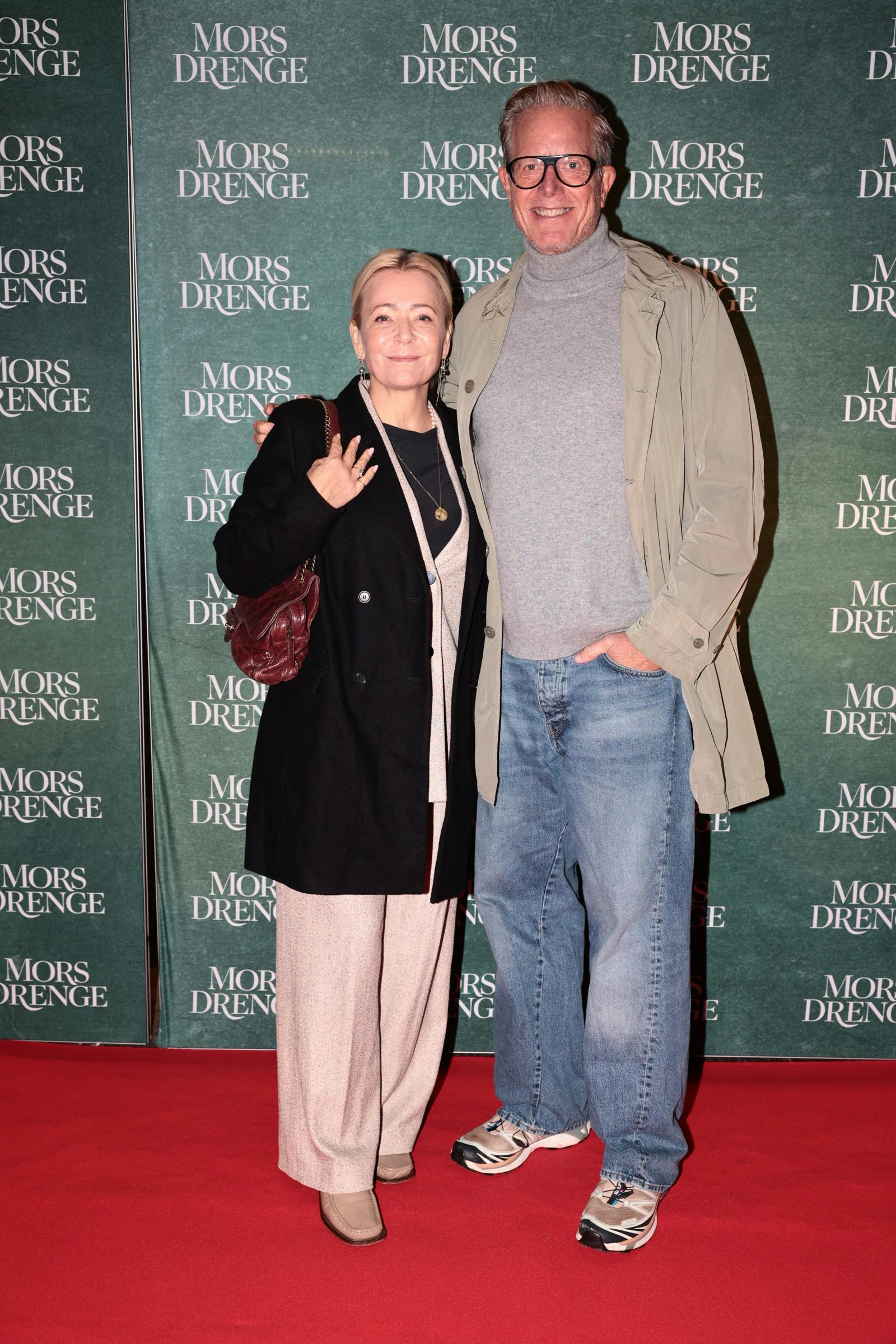 Peter Mygind og Lise Mühlhausen på den røde løber søndag aften i Grand Teatret.
