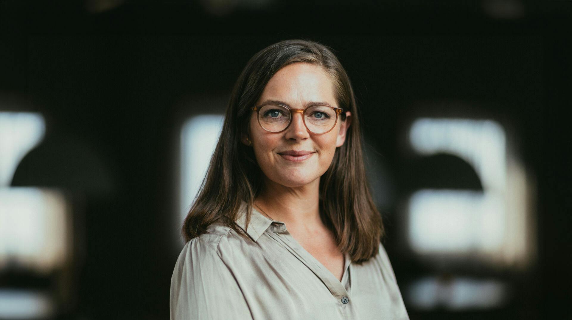 Ansv. chefredaktør Marchen Neel Gjertsen er lige nu på barsel, men det beskytter hende ikke mod de ansattes vrede. Hun bliver nemlig nævnt i kritikken som en af dem, medarbejderne "i særlig grad" har mistet tilliden til.