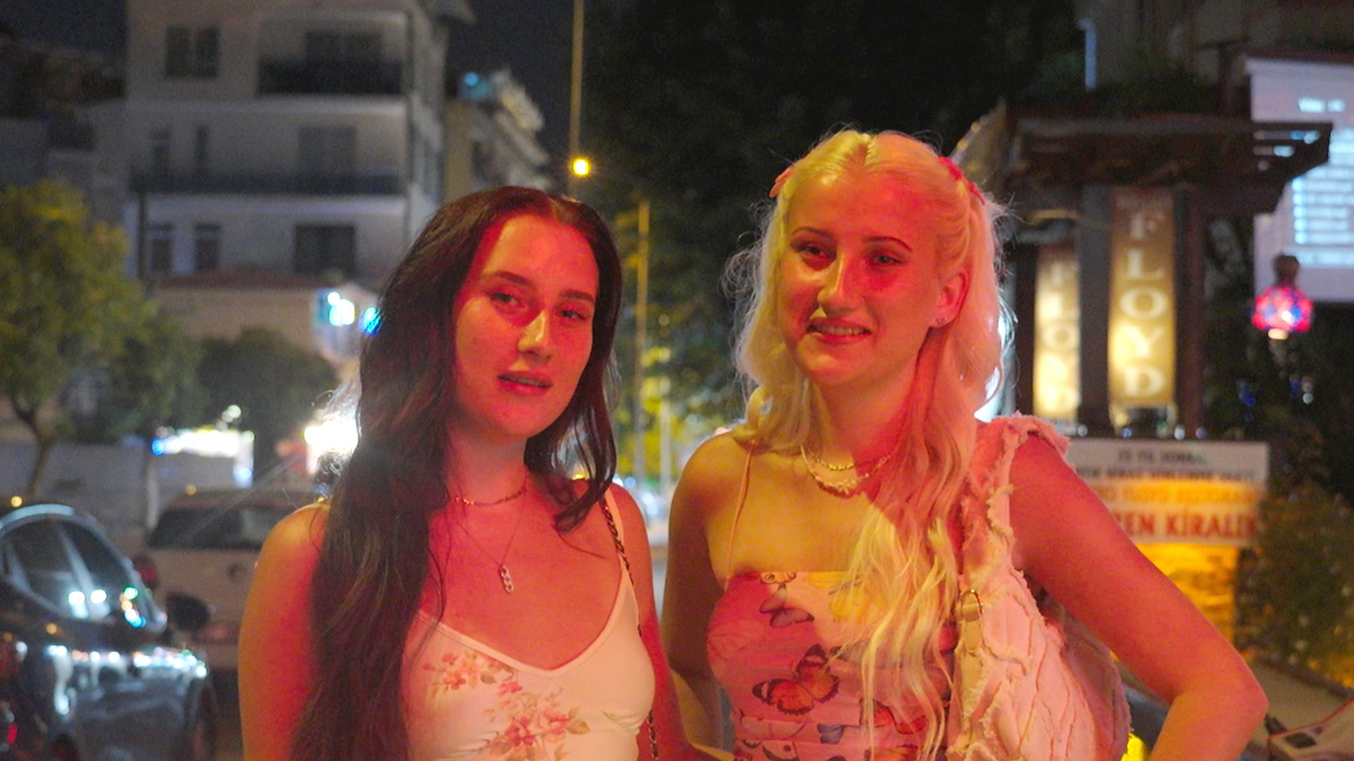 Johanne og Signe fra "Prinsesse i Alanya".