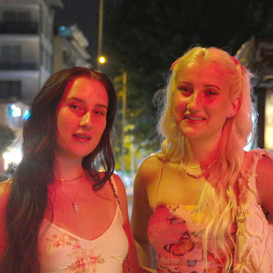 Johanne og Signe fra "Prinsesse i Alanya".