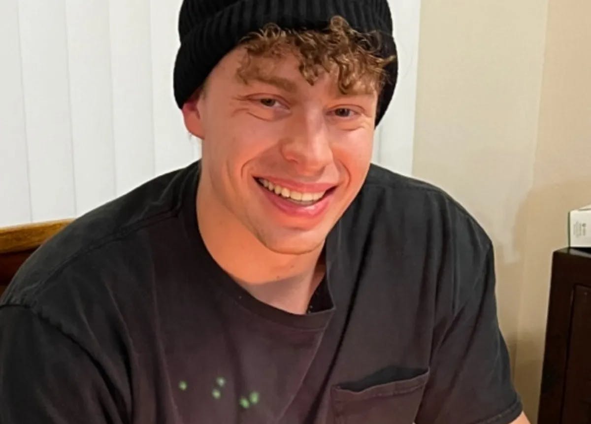 Zane Shamblin blev kun 23 år gammel. Han endte med at tage livet af sig selv efter en fem timer lang samtale med ChatGPT - nu sagsøger familien firmaet bag den populære chatbot.