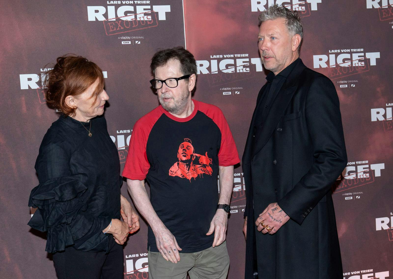 Lars von Trier (i midten) er ikke i stand til at gæste den røde løber på samme måde som tidligere. Men han er fortsat særdeles aktiv med at få sin store formue til at yngle.