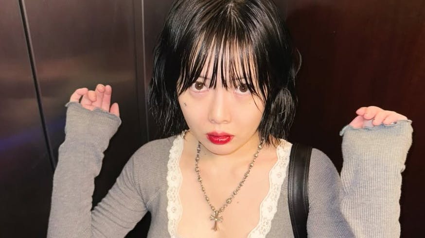 Hyuna faldt pludselig om, da hun forleden optrådte på en musikfestival.