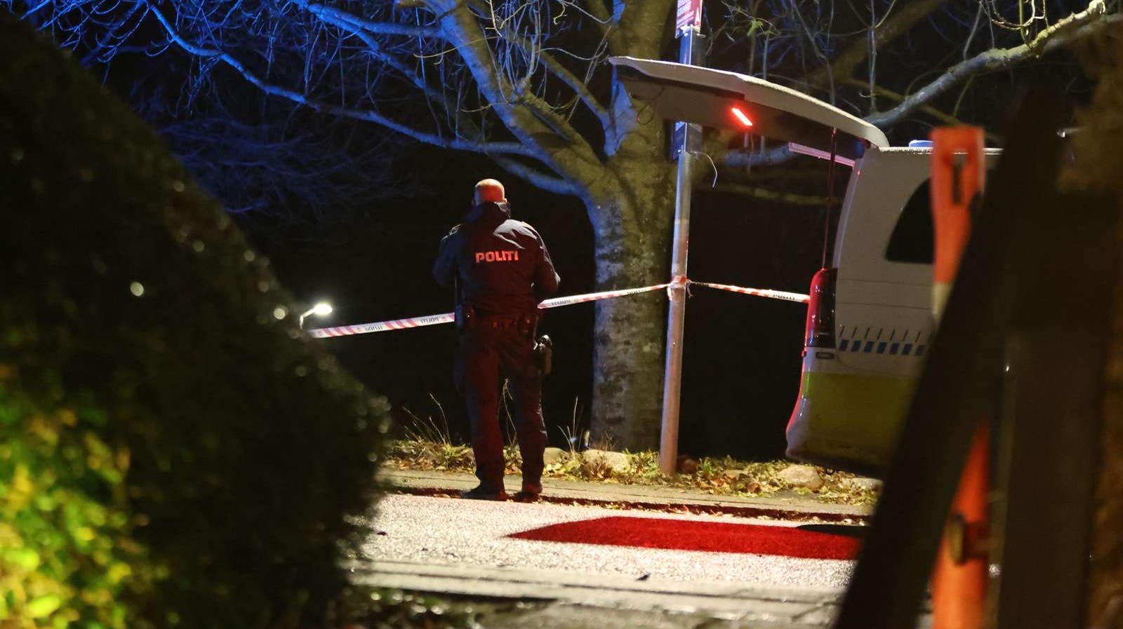 TV Syd har talt med vagtchefen hos politiet, der oplyser, at en person er kommet på sygehuset.