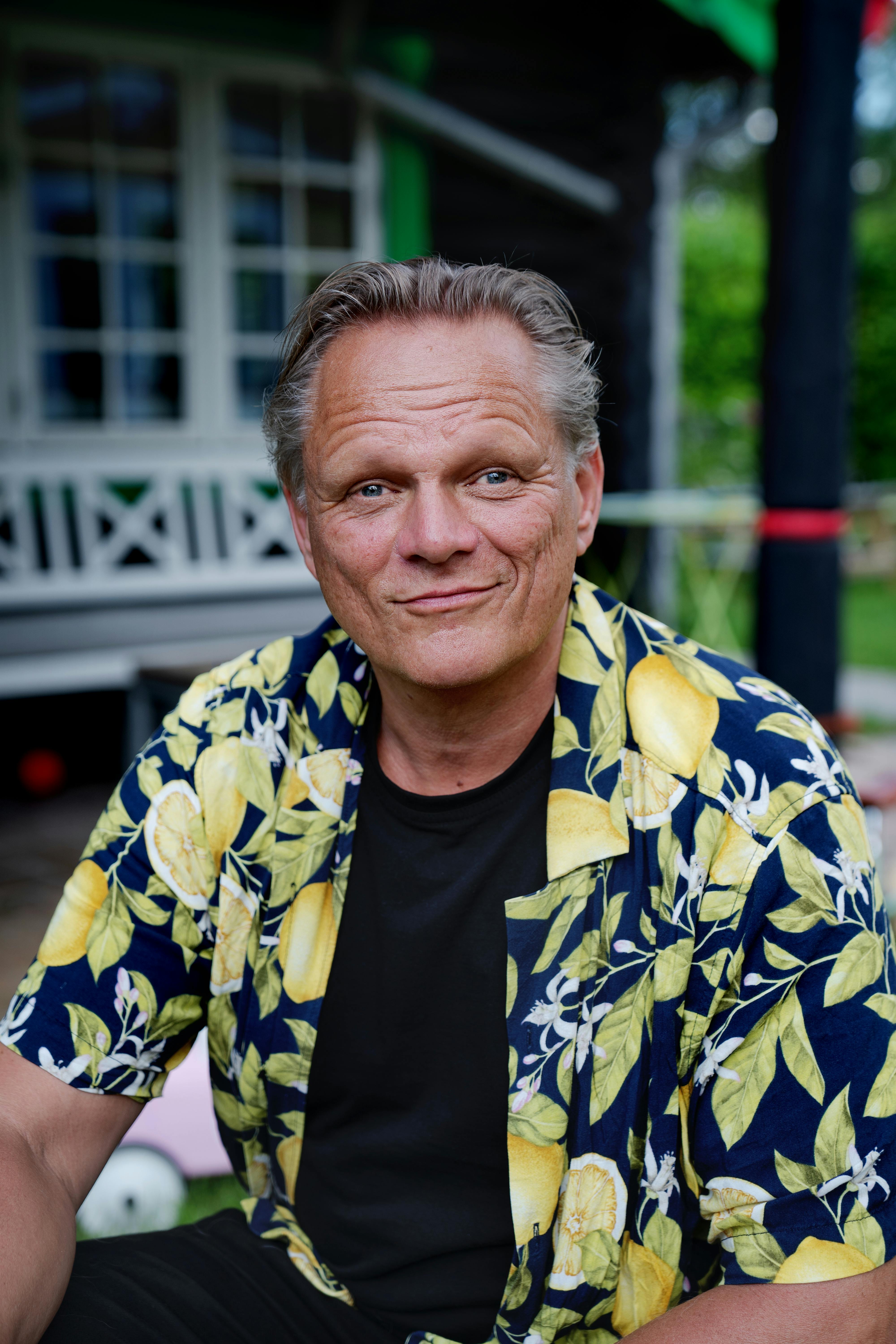 Sigurd Barrett er ikke længere sammen med Heidrun Petersen, som er rejst til Færøerne med deres to børn. 