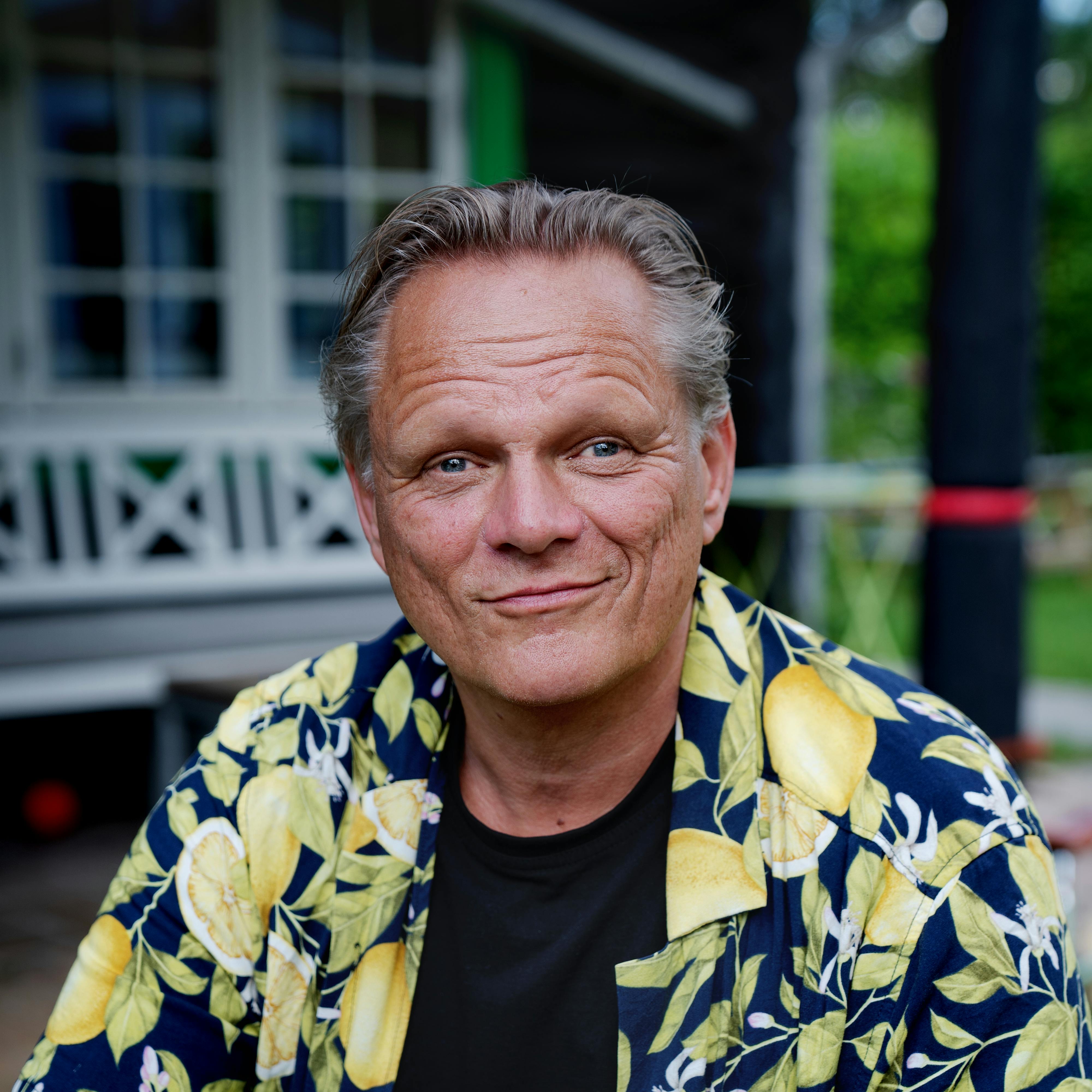 Sigurd Barrett er ikke længere sammen med Heidrun Petersen, som er rejst til Færøerne med deres to børn.