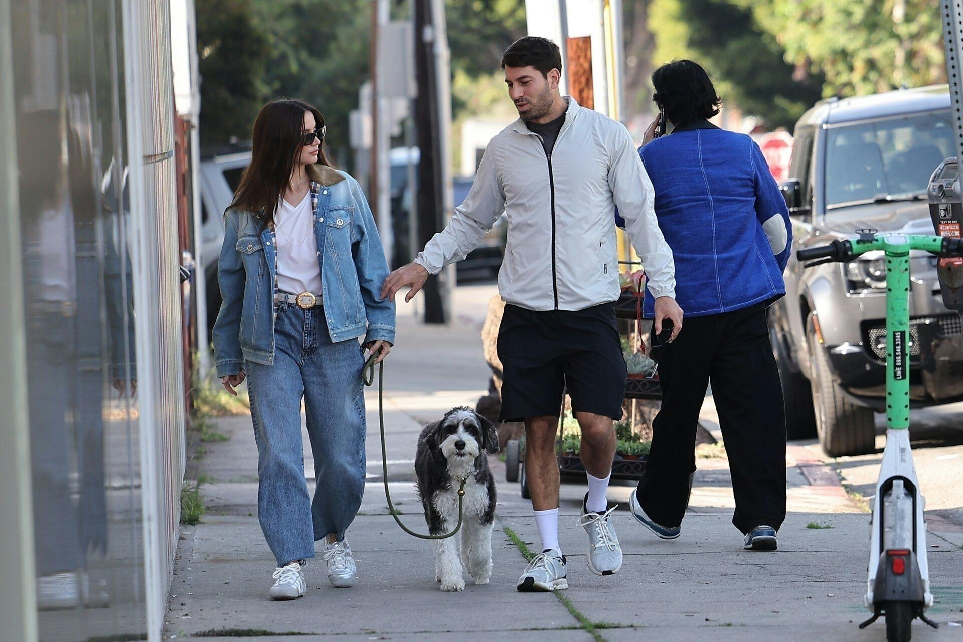 *EXCLUSIVE* Los Angeles, CA **WEB MUST CALL FOR PRICING** Ana de Armas and her ex mystery friend were seen browsing wallpaper at a home decor store in Los Angeles, fueling speculation of a rekindled romance between the pair. Pictured: Ana De Armas BACKGRID USA 11 NOVEMBER 2025 BYLINE MUST READ: The Image Direct / BACKGRID USA: +1 310 798 9111 / usasales@backgrid.com UK: +44 208 344 2007 / uksales@backgrid.com *UK Clients - Pictures Containing Children Please Pixelate Face Prior To Publication*