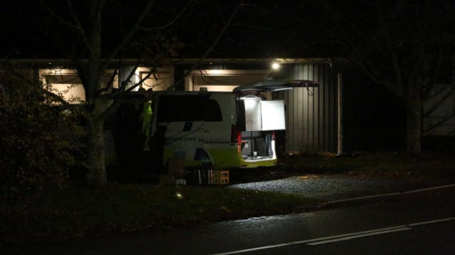 Politiet og deres teknikere ved gerningsstedet på Blytækkervej i Holbæk.