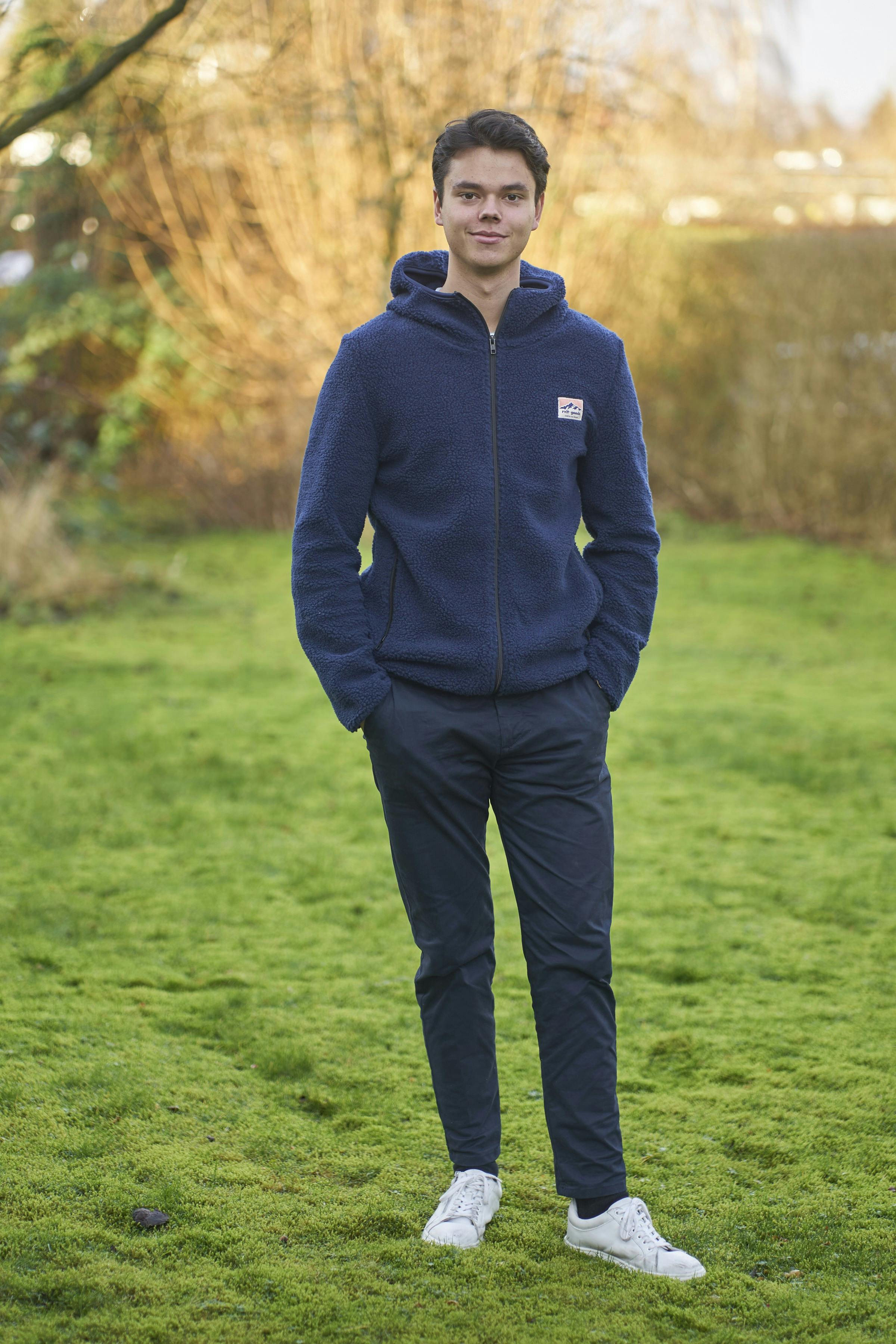 Christian Elhauge svæver i øjeblikket på en lyserød sky.