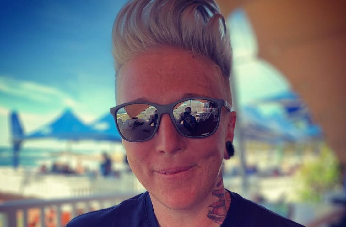 Mynie Steffens er død i et helikopterstyrt.