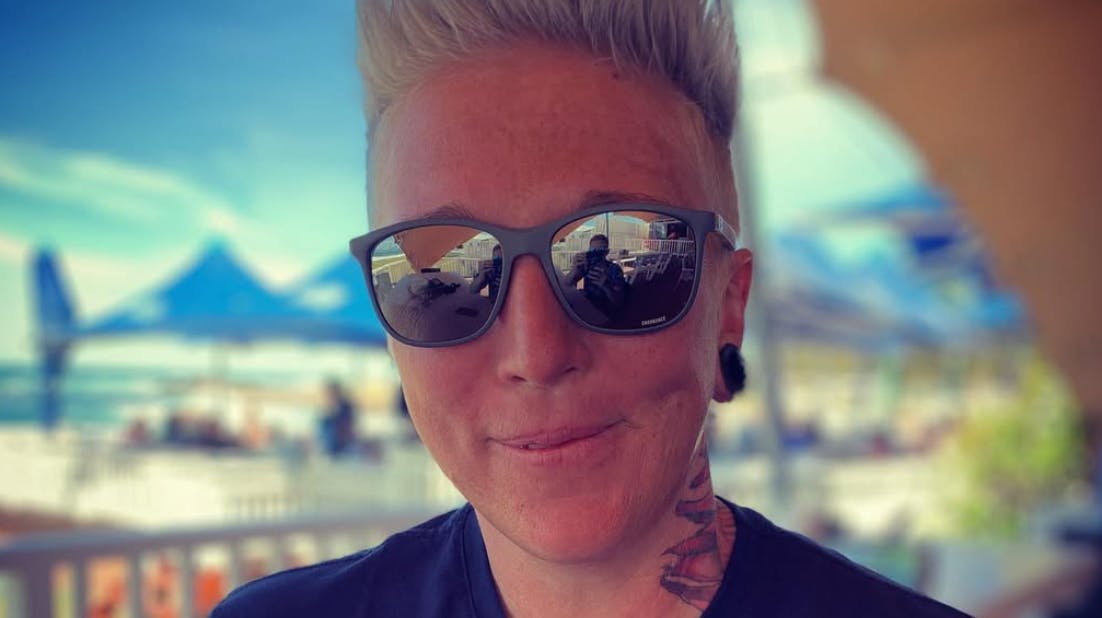 Mynie Steffens er død i et helikopterstyrt.