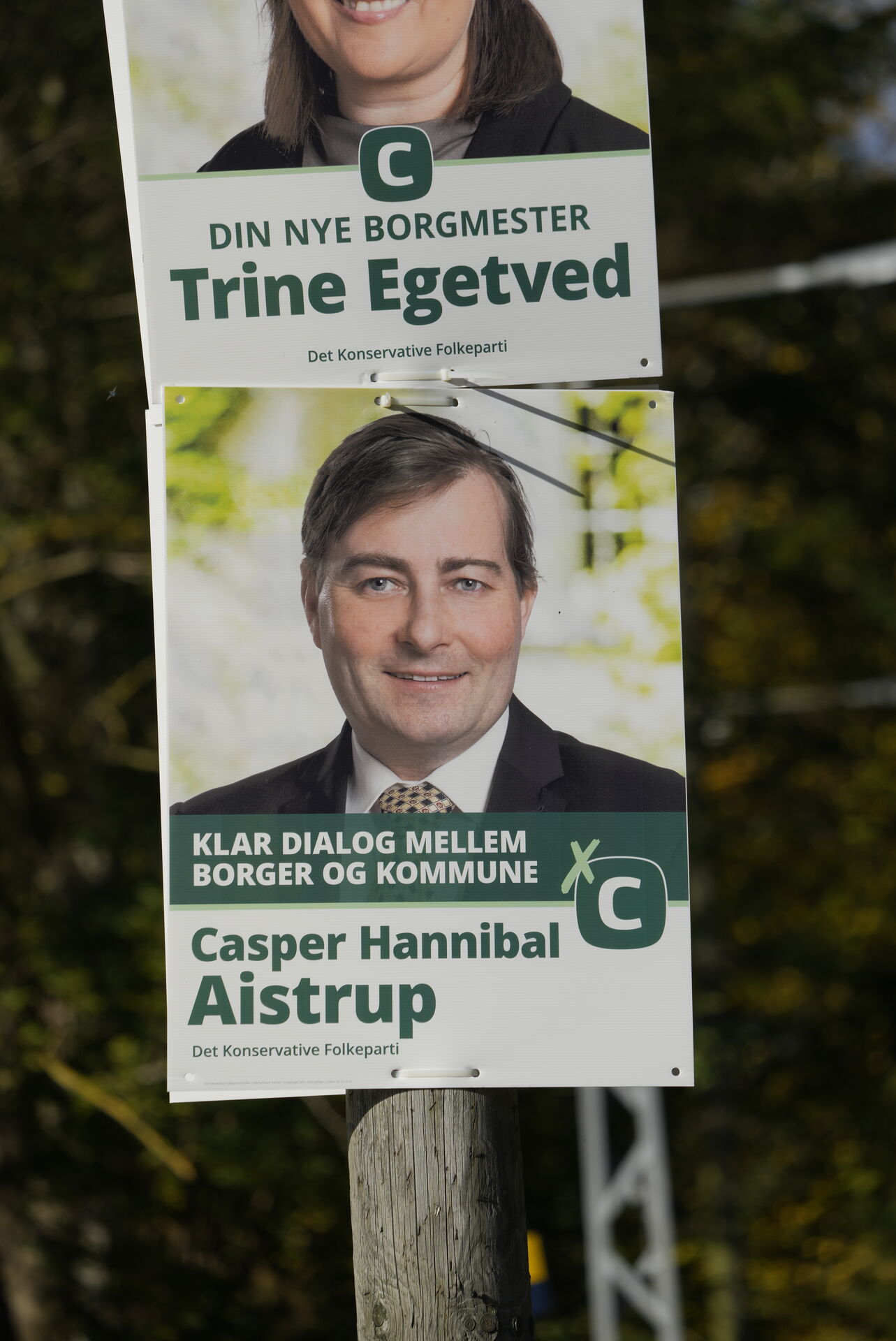 Valgplakat for Casper Hannibal Aistrup fra Det Konservative Folkeparti i Gilleleje Lørdag den 23 oktober 2021 Der afholdes kommunalvalg og regionsrådsvalg den 16. november 2021. (foto: Keld Navntoft/Ritzau Scanpix)