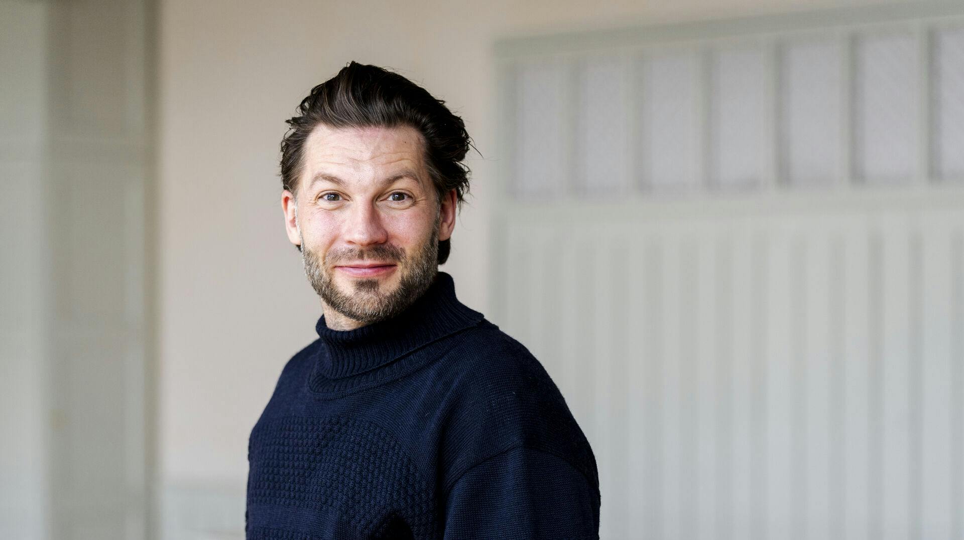 Skuespiller Simon Stenspil.