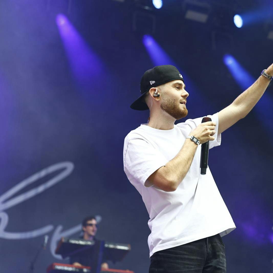 Gobs står blandt andet bag hits som ”Tak for sidst” og ”Tro på kærlighed”.