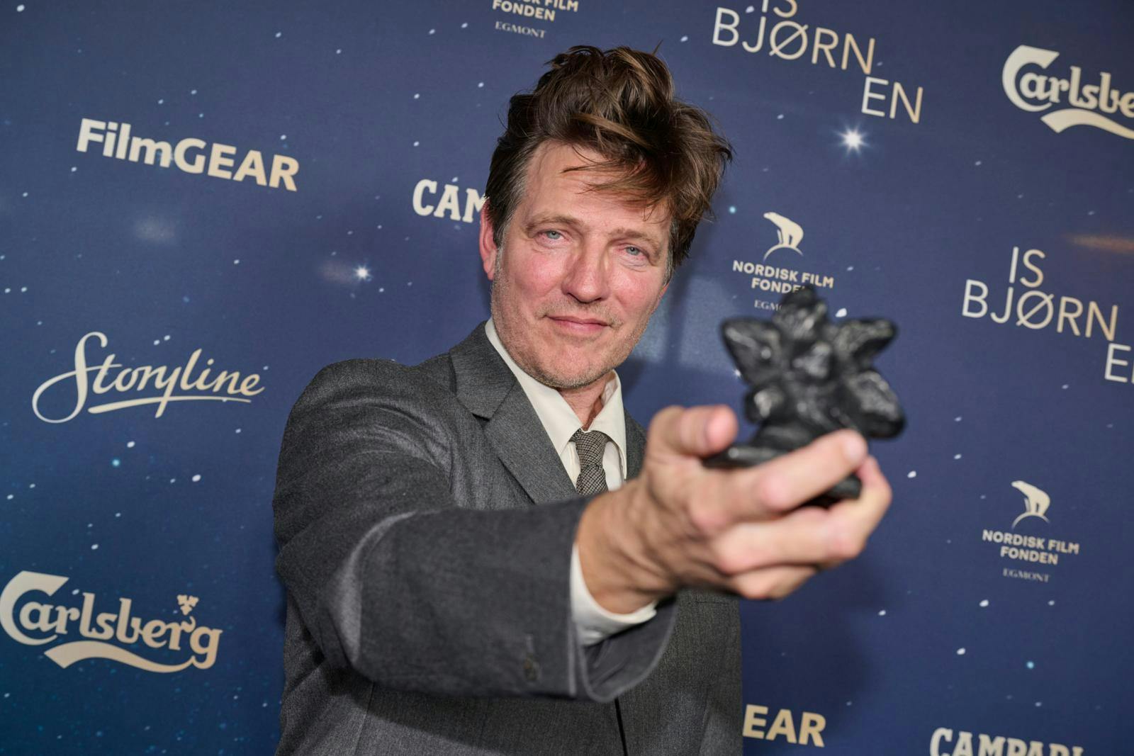 Thomas Vinterberg er ikke overraskende en meget travl gut.