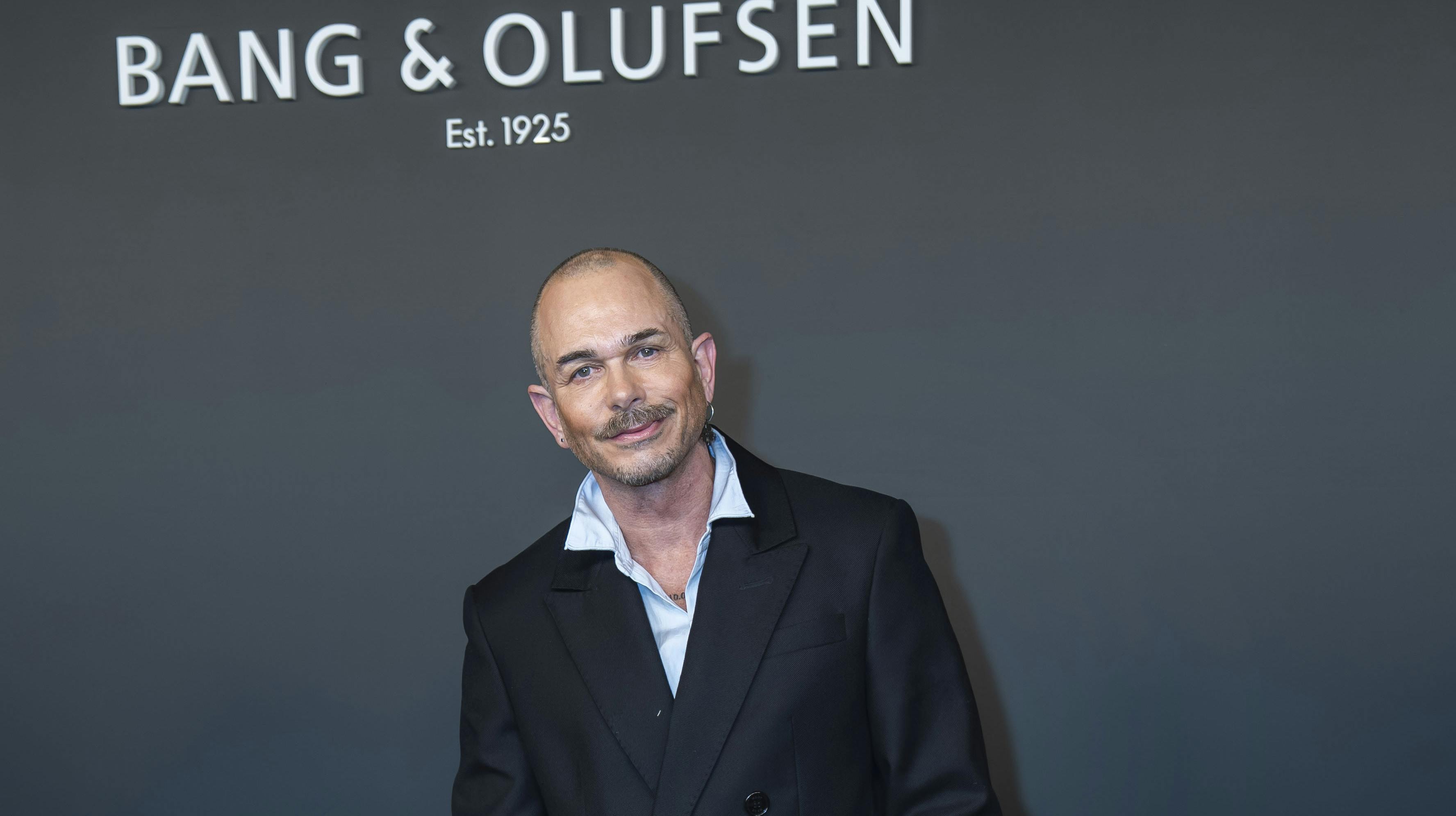 Uffe Buchardt leder stadigvæk efter kærligheden, men han drømmer ikke om bryllup.