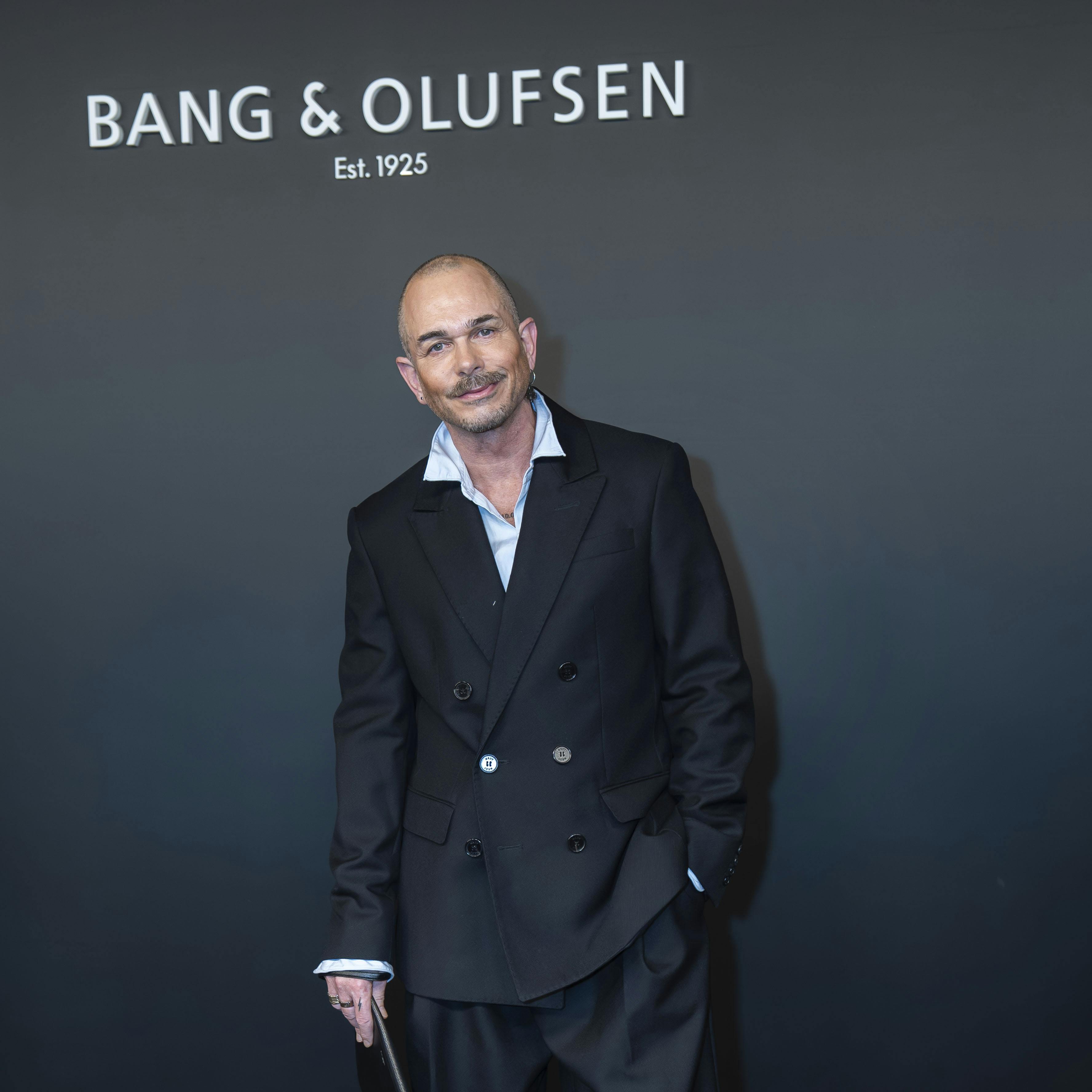 Uffe Buchardt leder stadigvæk efter kærligheden, men han drømmer ikke om bryllup.