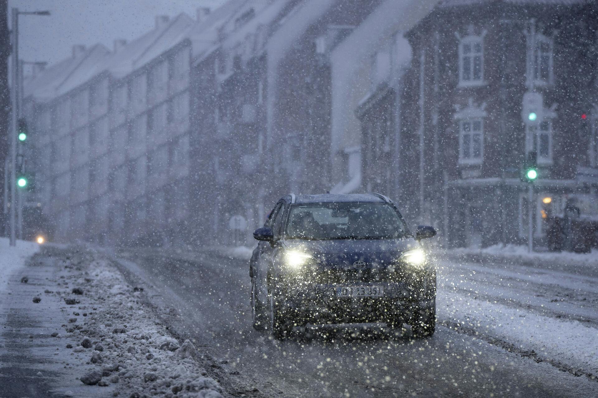Skulle der falde sne i næste uge, er jorden stadig for lun til, at det vil kunne blive liggende.