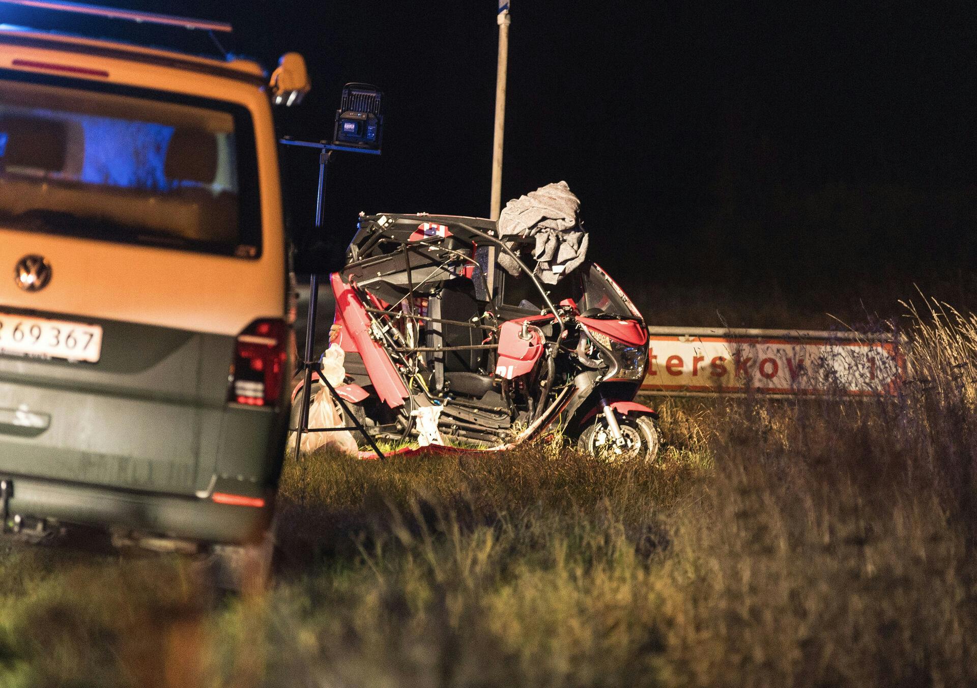 Føreren af kabinescooteren er i kritisk tilstand. 