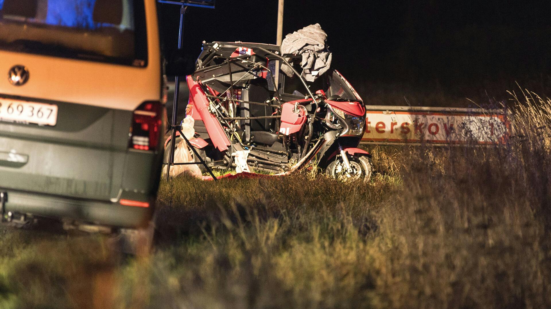 Føreren af kabinescooteren er i kritisk tilstand.