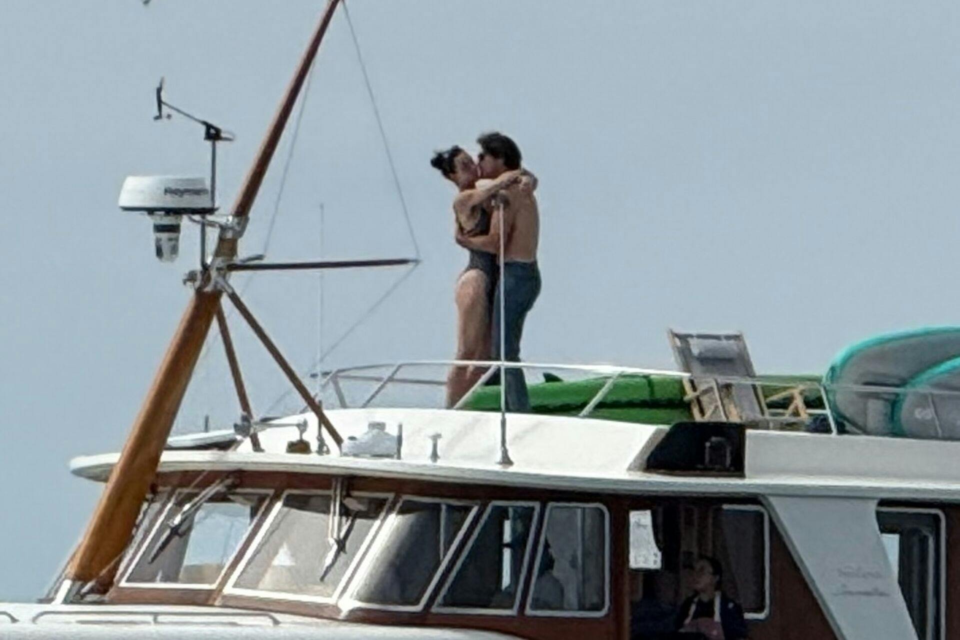 *PREMIUM-EXCLUSIVE* Santa Barbara,SA: +1 310 798 9111 / usasales@backgrid.com UK: +44 208 344 2007 / uksales@backgrid.com *UK Clients - Pictures Containing Children Please Pixelate Face Prior To Publication*